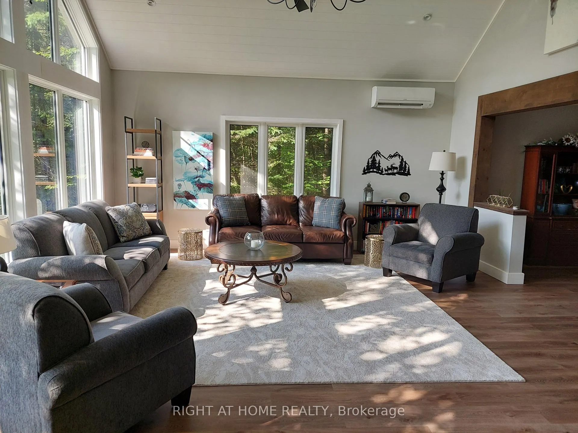 Photo 5 of 1353 Sherwood Forest Road, Bracebridge, Oakley — HOMEH