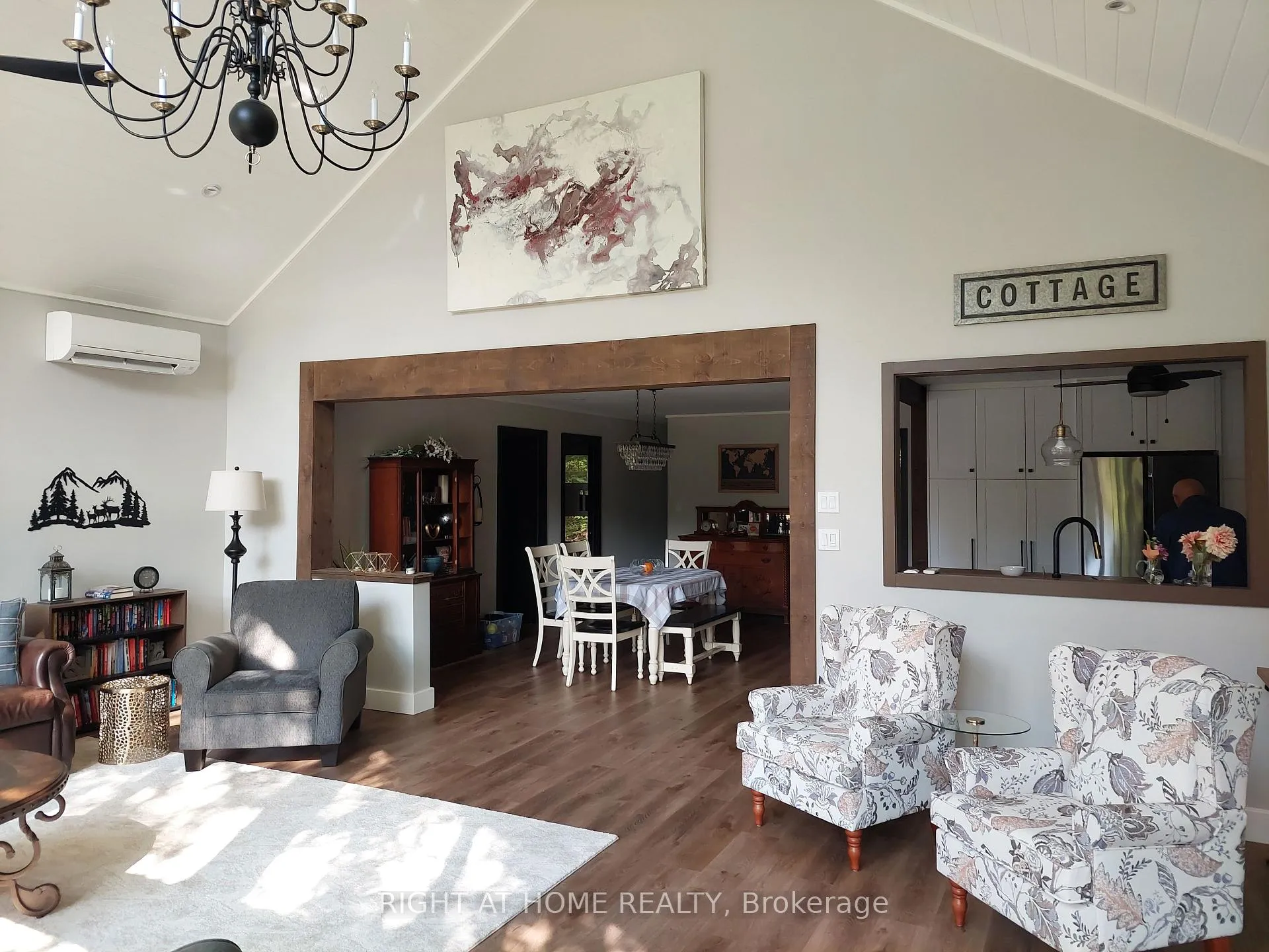 Photo 7 of 1353 Sherwood Forest Road, Bracebridge, Oakley — HOMEH