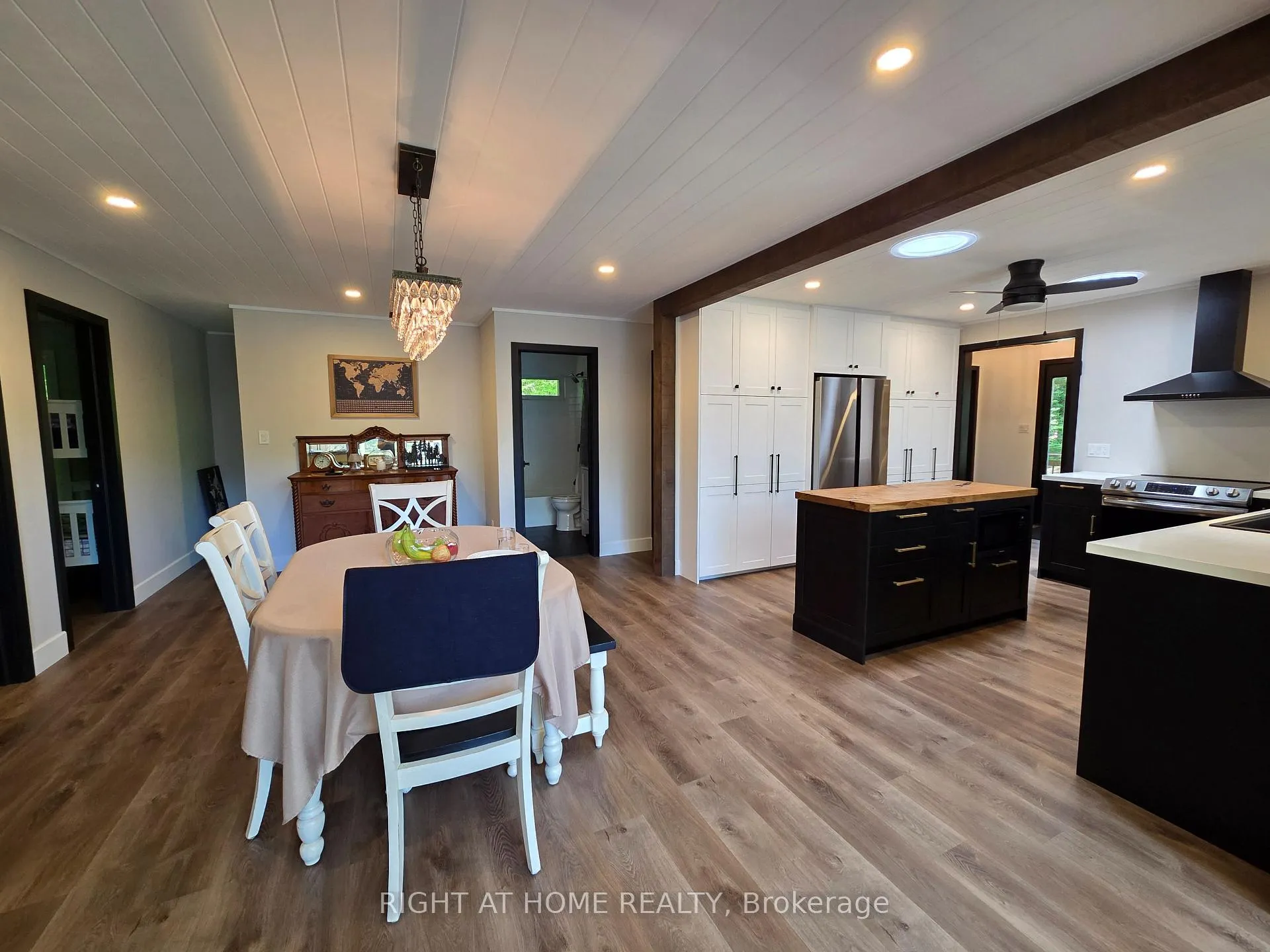 Photo 8 of 1353 Sherwood Forest Road, Bracebridge, Oakley — HOMEH