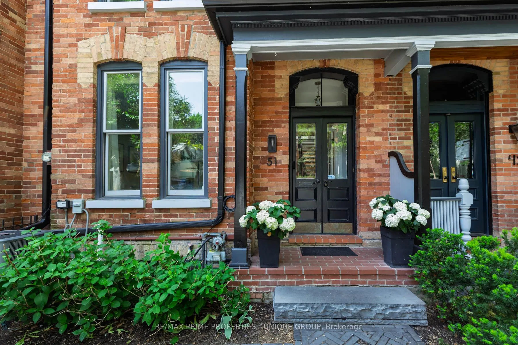 Photo 2 of 51 Spruce Street, Toronto, Cabbagetown-South St. James Town — HOMEH