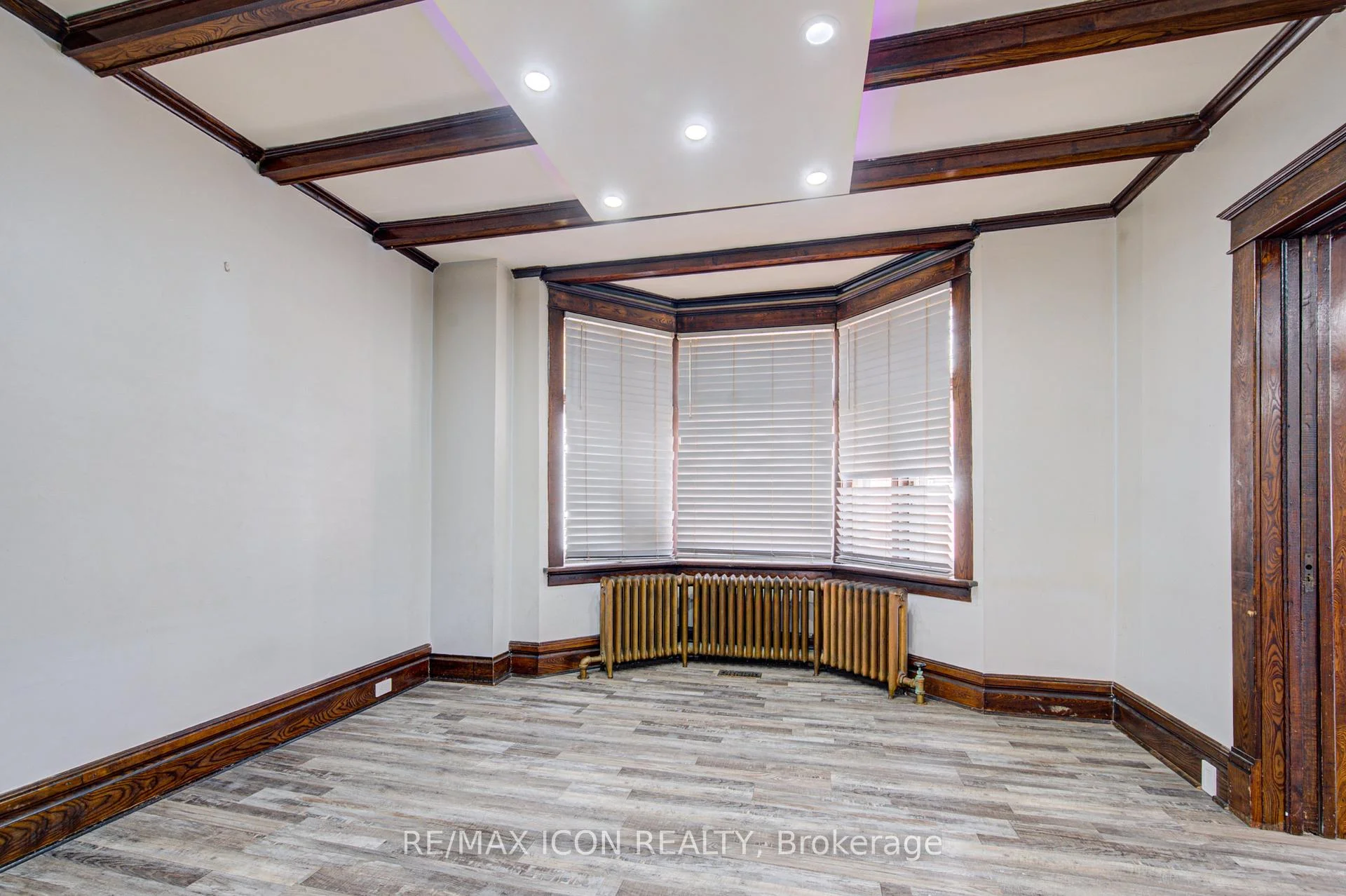 Photo 17 of 59 Irvin Street, Kitchener, Auditorium — HOMEH