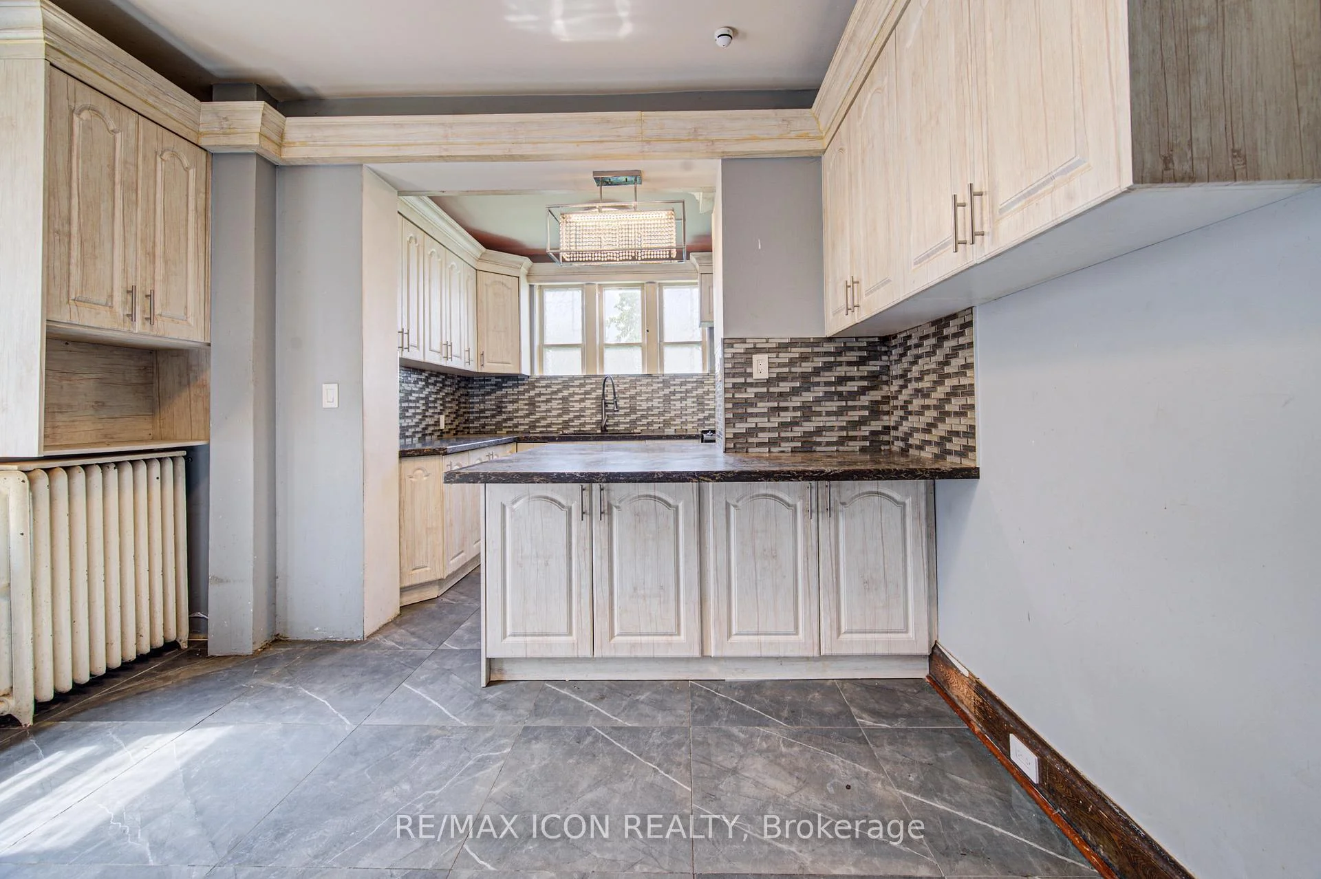 Photo 24 of 59 Irvin Street, Kitchener, Auditorium — HOMEH