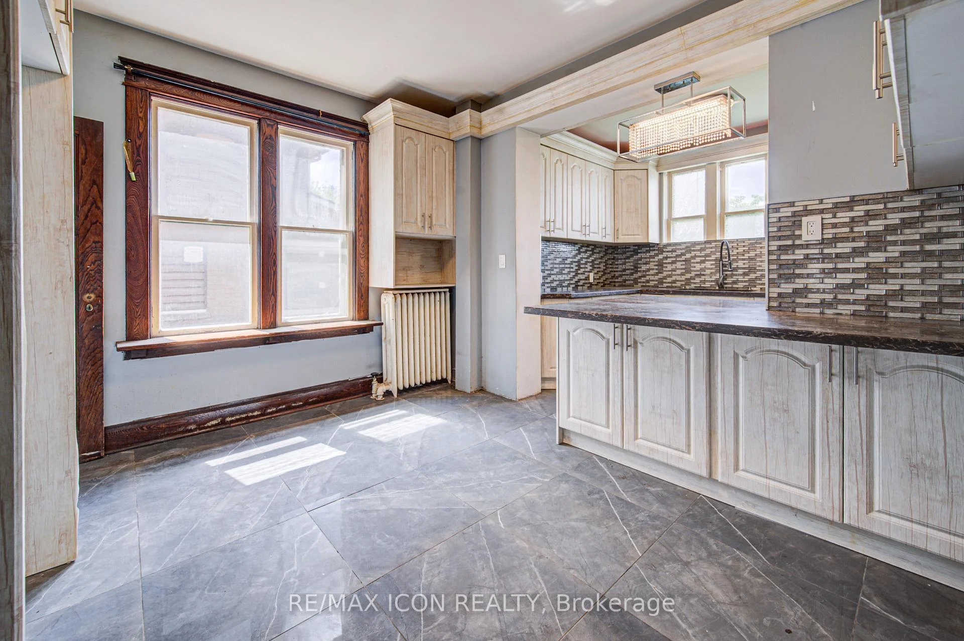 Photo 25 of 59 Irvin Street, Kitchener, Auditorium — HOMEH