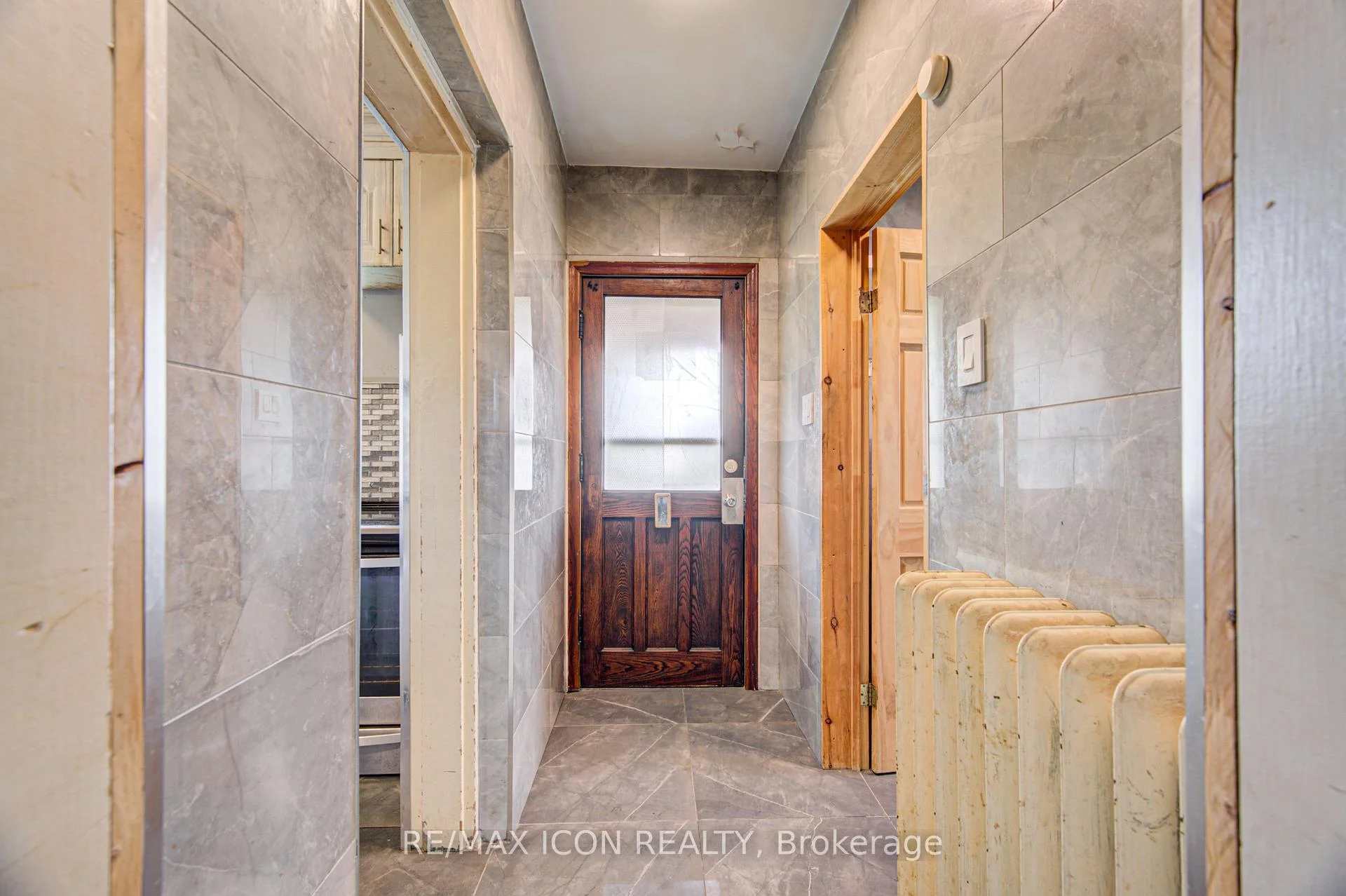 Photo 26 of 59 Irvin Street, Kitchener, Auditorium — HOMEH
