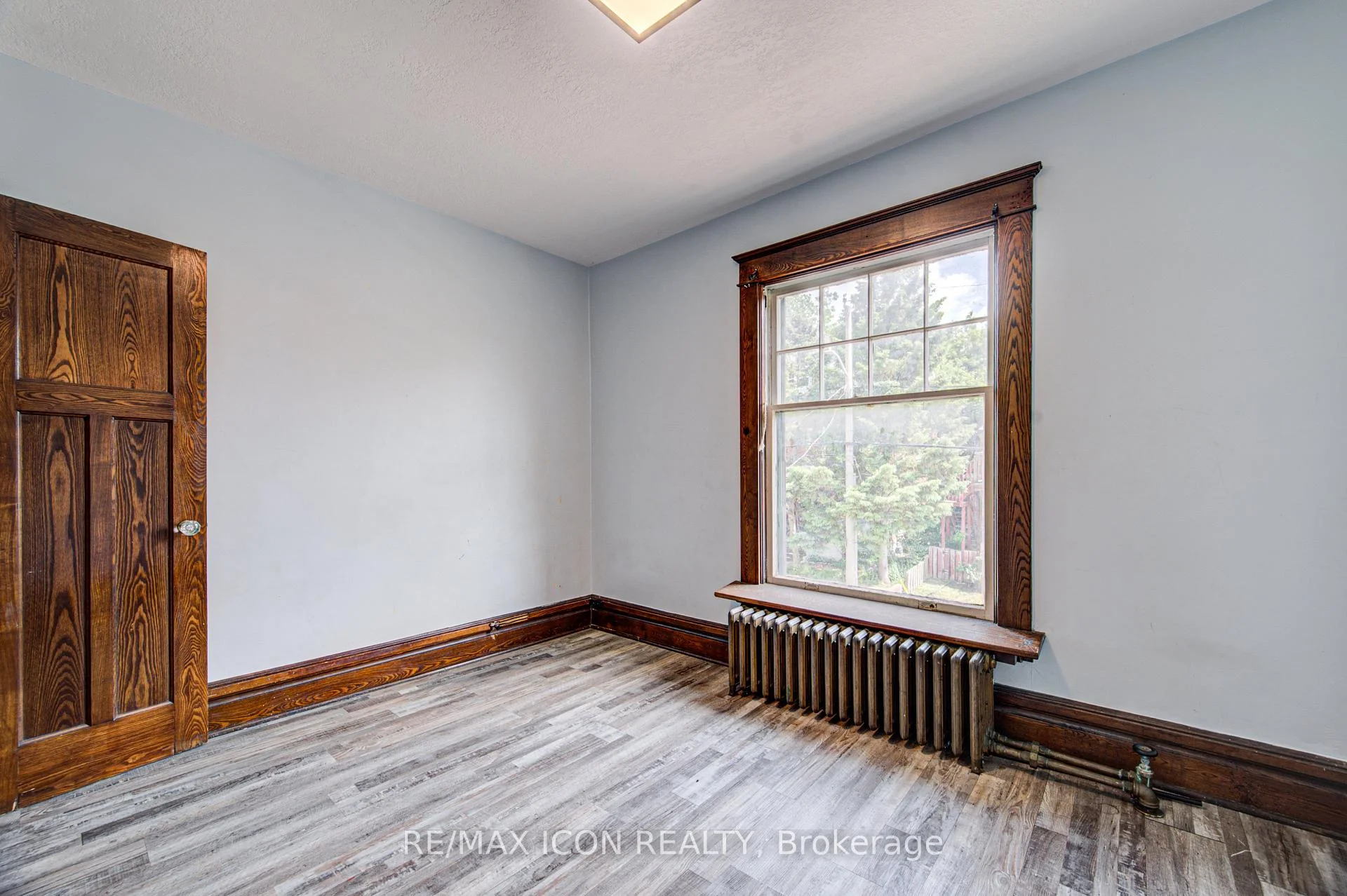 Photo 34 of 59 Irvin Street, Kitchener, Auditorium — HOMEH