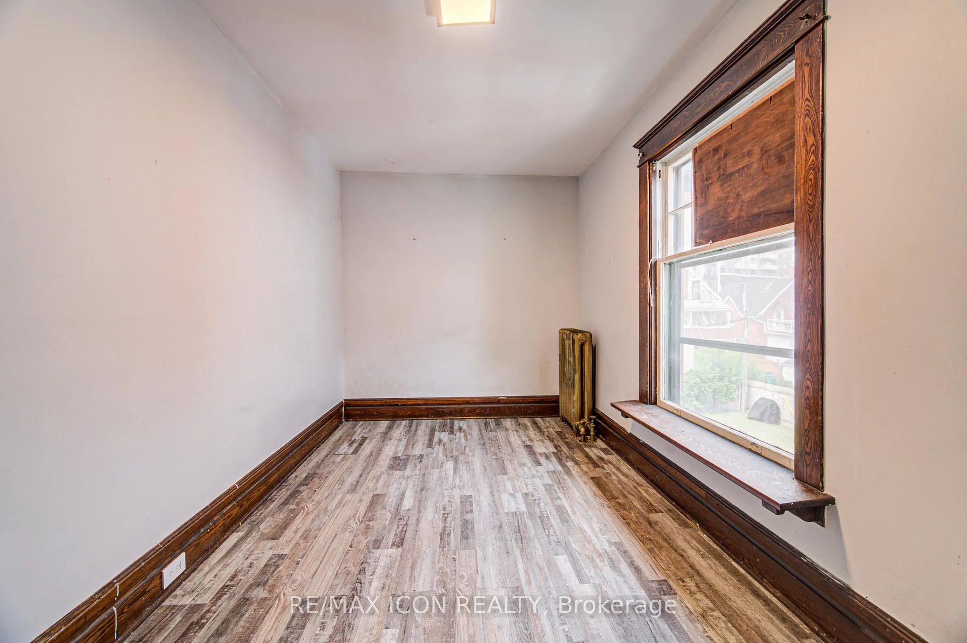 Photo 38 of 59 Irvin Street, Kitchener, Auditorium — HOMEH