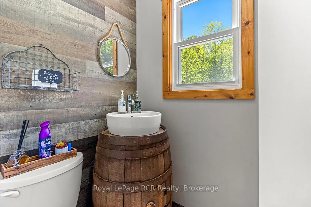Photo 16 of 558156 4 Concession N, Owen Sound — HOMEH
