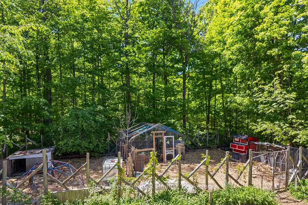 Photo 40 of 558156 4 Concession N, Owen Sound — HOMEH