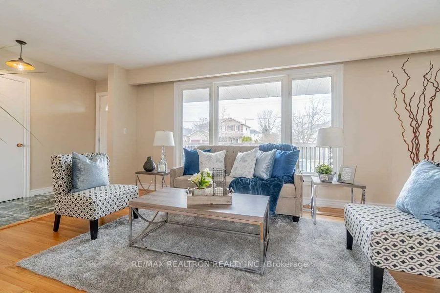 Photo 2 of 122 Arthur Street, Clarington, Newcastle — HOMEH