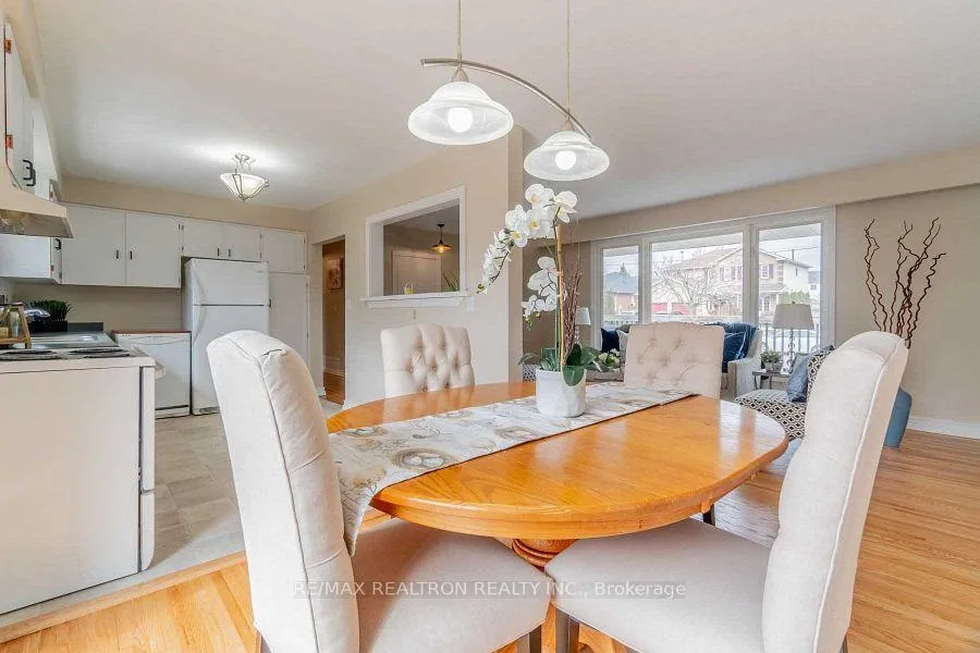 Photo 7 of 122 Arthur Street, Clarington, Newcastle — HOMEH