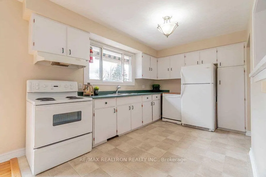 Photo 11 of 122 Arthur Street, Clarington, Newcastle — HOMEH