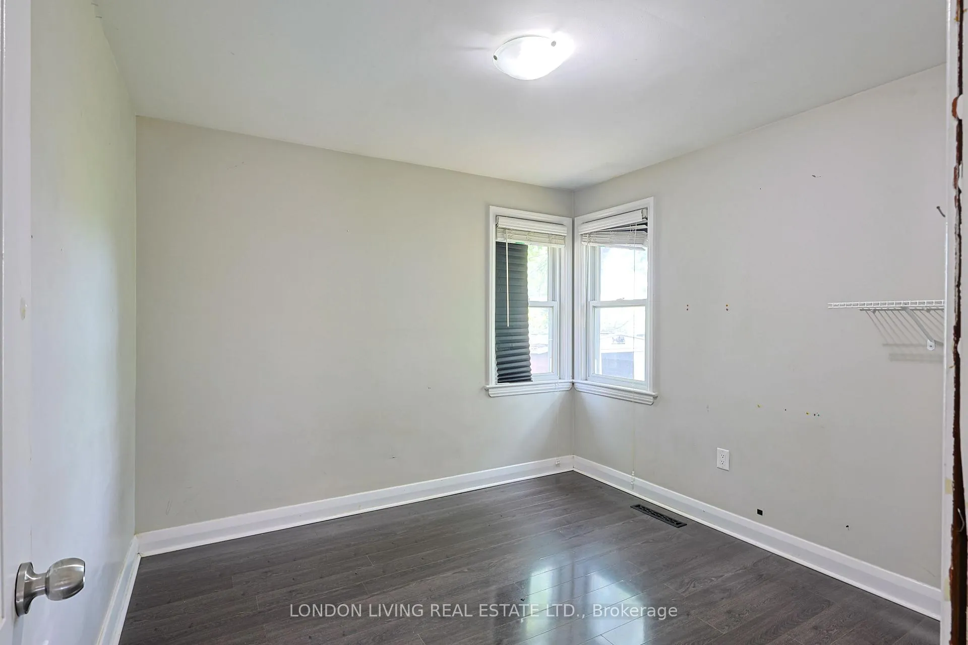 Photo 7 of 15 Heather Crescent, London, East N — HOMEH