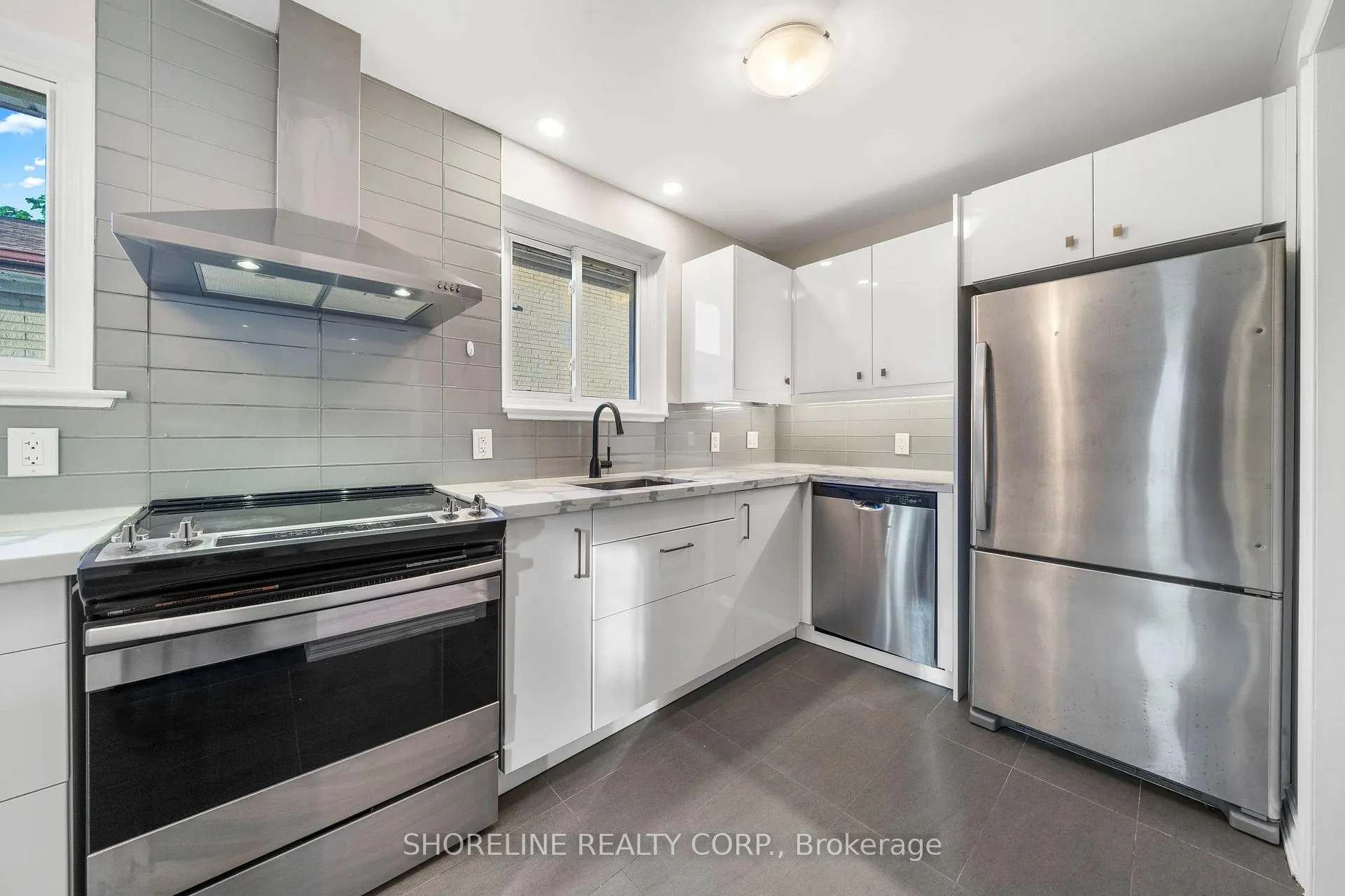 Photo 1 of Unit Upper, 608 Raphael Avenue, Mississauga, Mineola — HOMEH