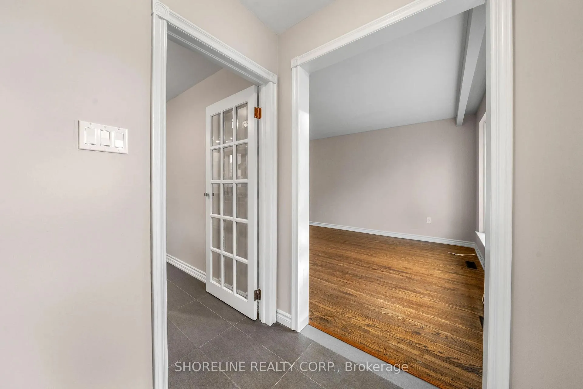 Photo 6 of Unit Upper, 608 Raphael Avenue, Mississauga, Mineola — HOMEH