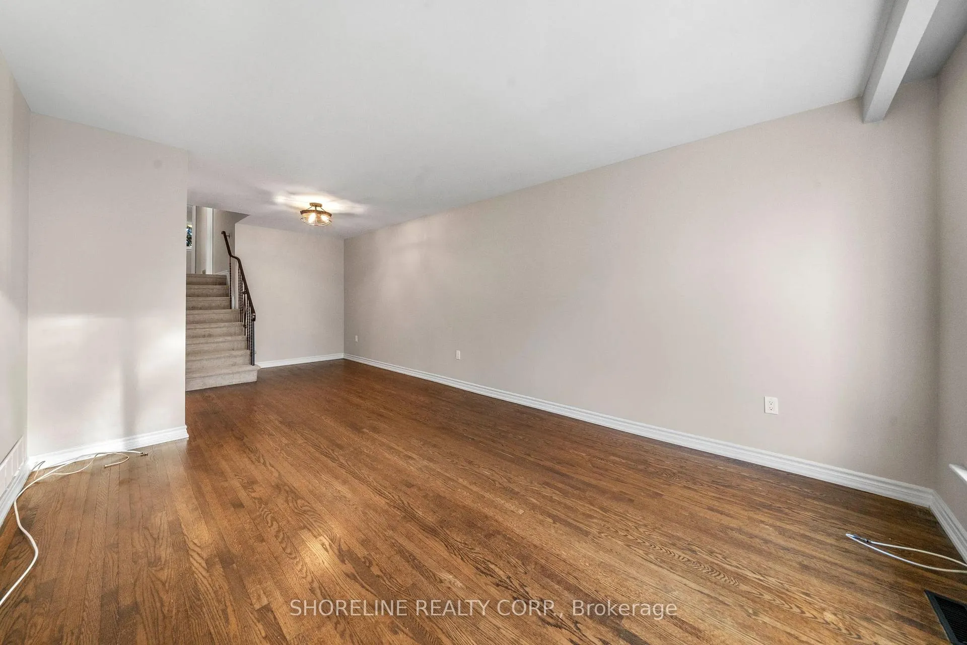Photo 7 of Unit Upper, 608 Raphael Avenue, Mississauga, Mineola — HOMEH