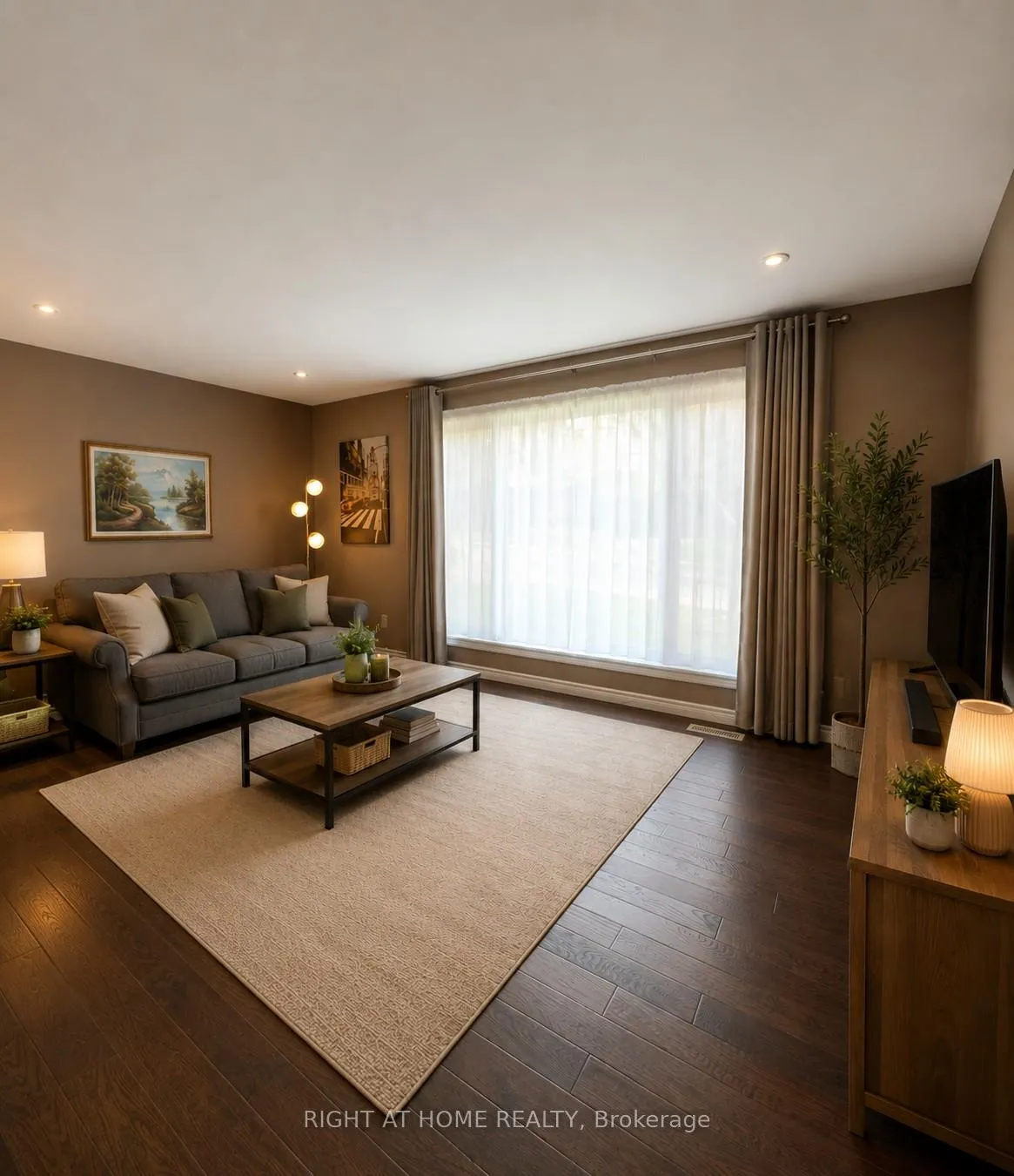 Photo 3 of 82 Blackwood Crescent, Hamilton, Ainslie Wood — HOMEH