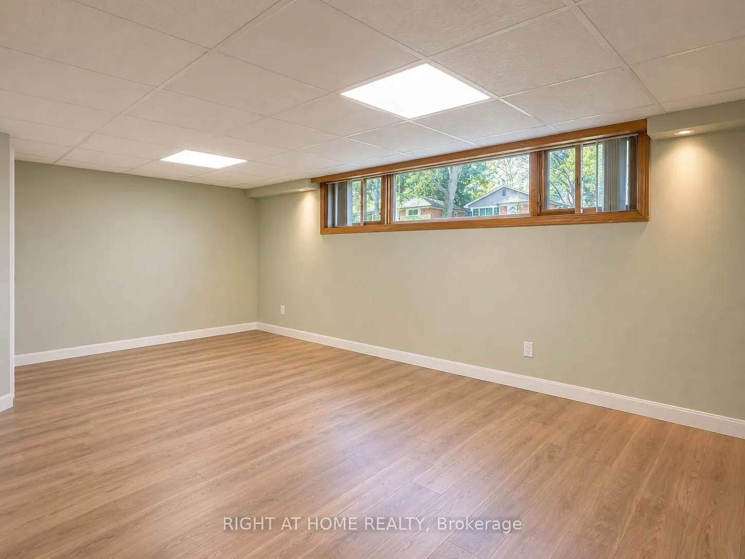 Photo 9 of 82 Blackwood Crescent, Hamilton, Ainslie Wood — HOMEH