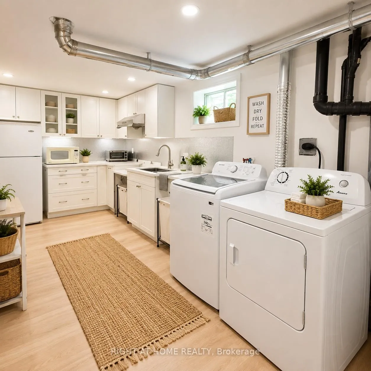Photo 13 of 82 Blackwood Crescent, Hamilton, Ainslie Wood — HOMEH