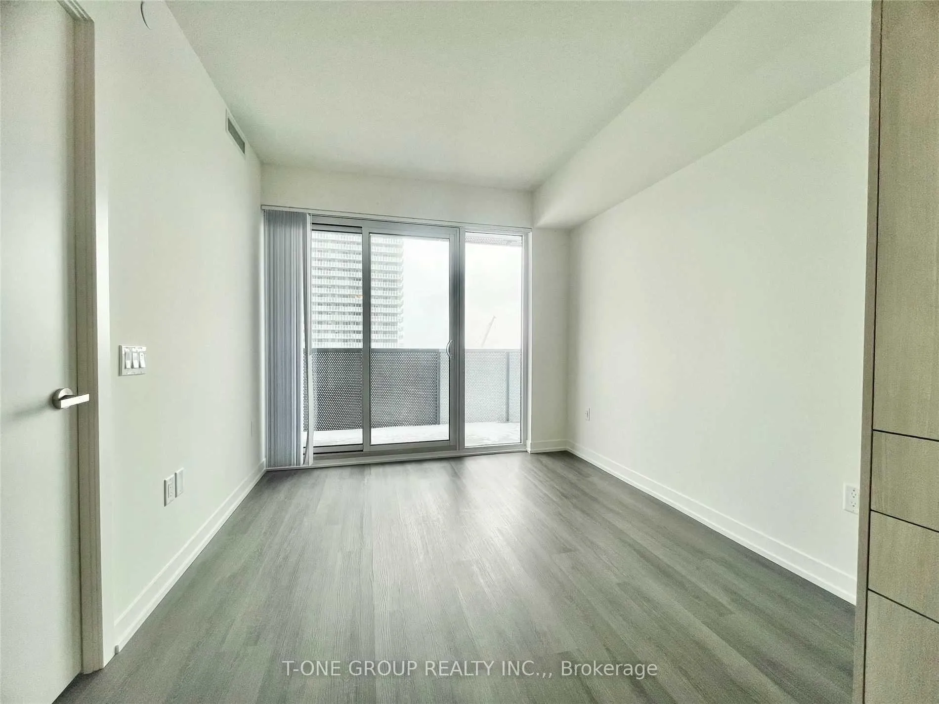 Photo 4 of 138 Downes Street, Toronto, Waterfront Communities — HOMEH
