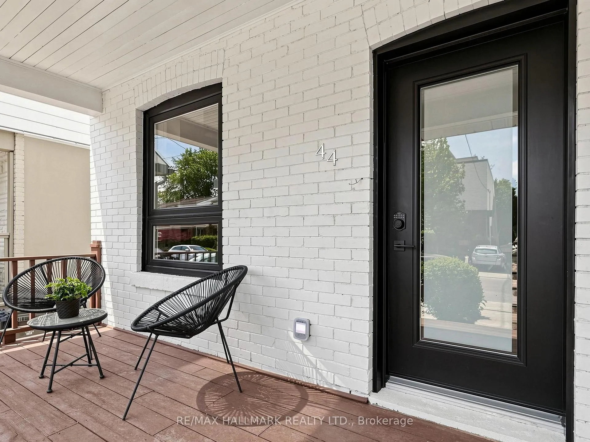 Photo 2 of 44 Queensdale Avenue, Toronto, Danforth Village-East York — HOMEH