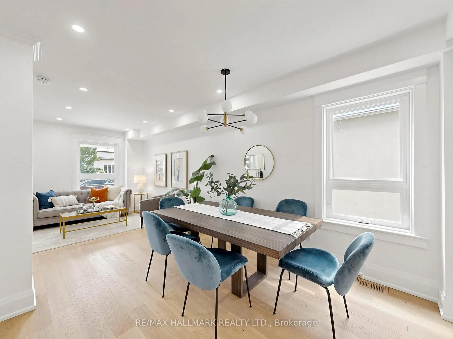 Photo 3 of 44 Queensdale Avenue, Toronto, Danforth Village-East York — HOMEH
