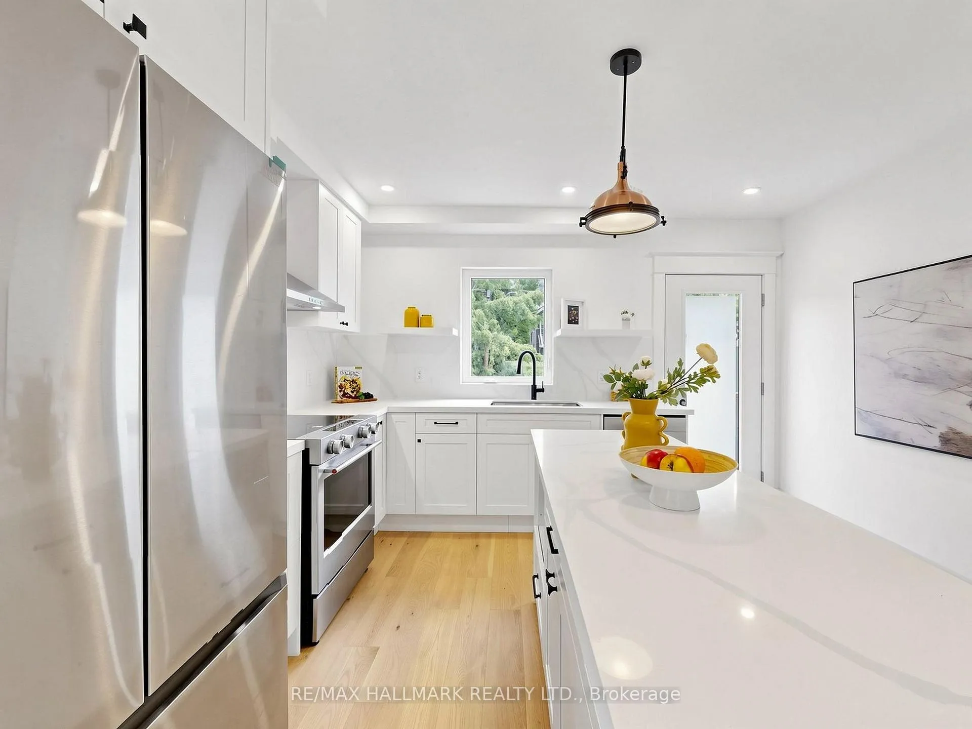 Photo 5 of 44 Queensdale Avenue, Toronto, Danforth Village-East York — HOMEH
