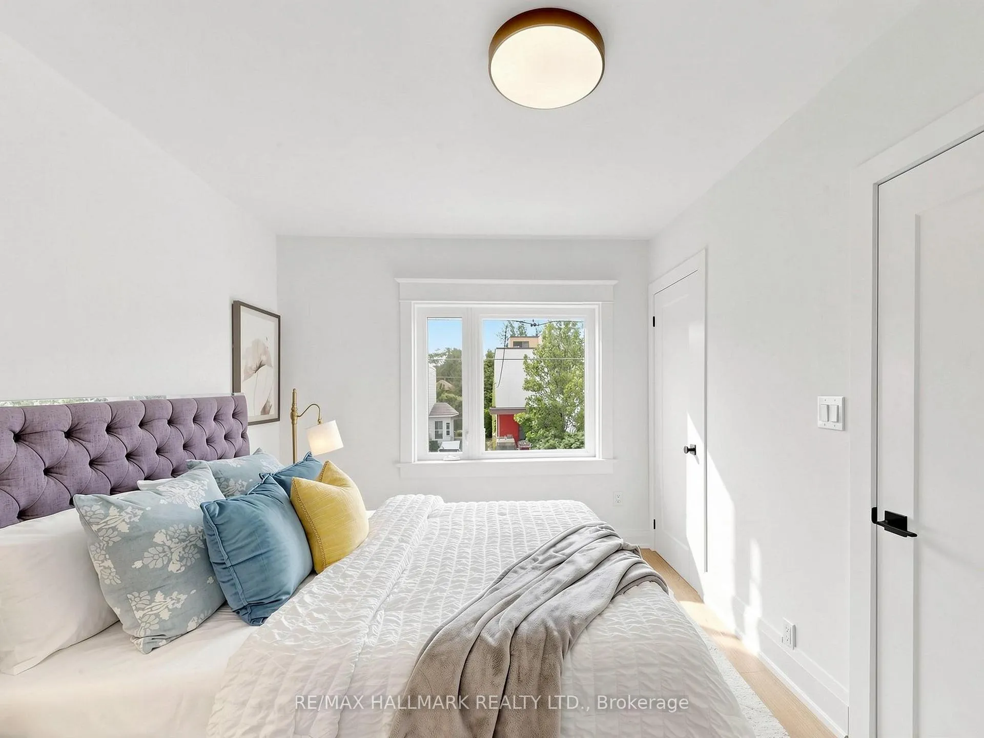 Photo 7 of 44 Queensdale Avenue, Toronto, Danforth Village-East York — HOMEH