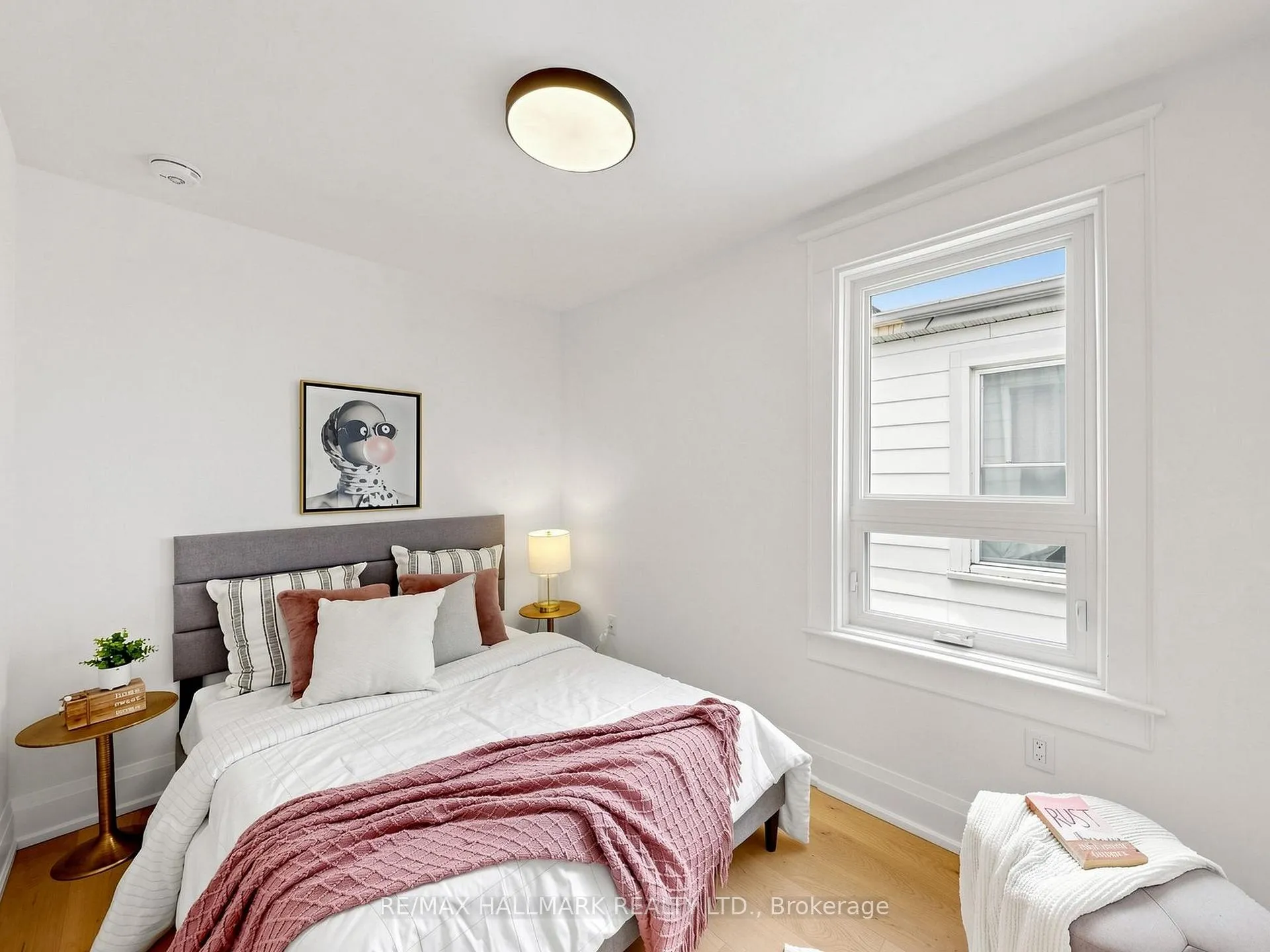 Photo 11 of 44 Queensdale Avenue, Toronto, Danforth Village-East York — HOMEH