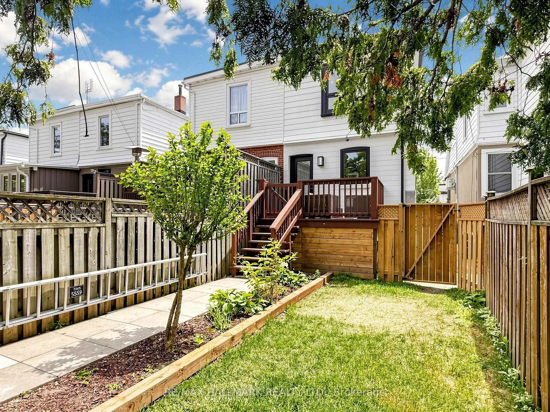 Photo 19 of 44 Queensdale Avenue, Toronto, Danforth Village-East York — HOMEH
