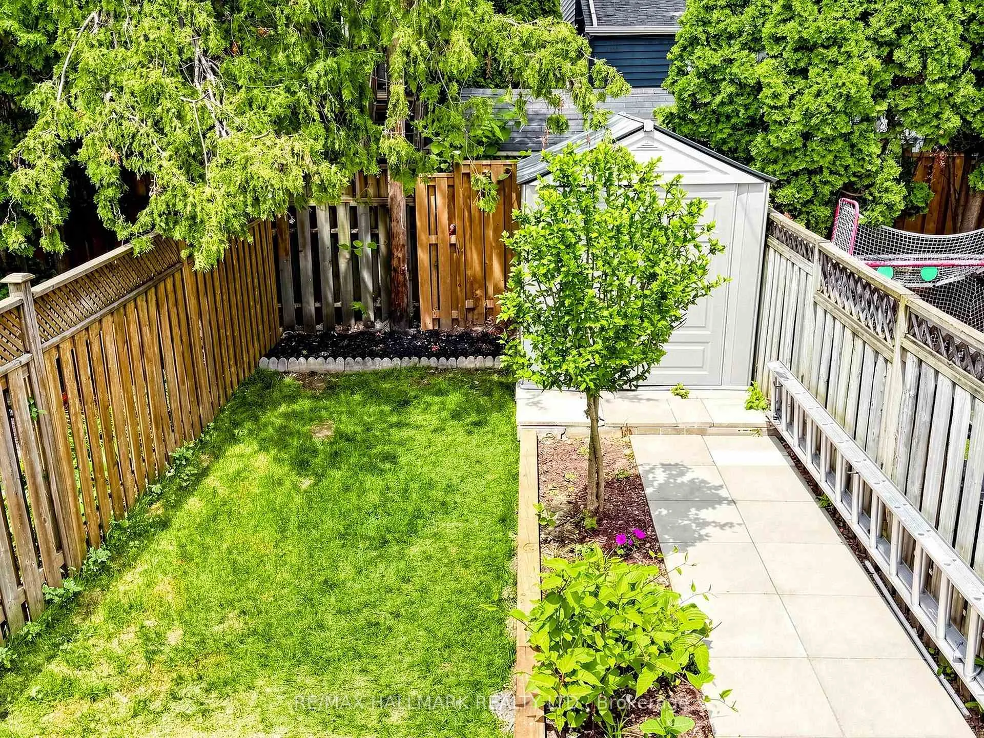 Photo 20 of 44 Queensdale Avenue, Toronto, Danforth Village-East York — HOMEH