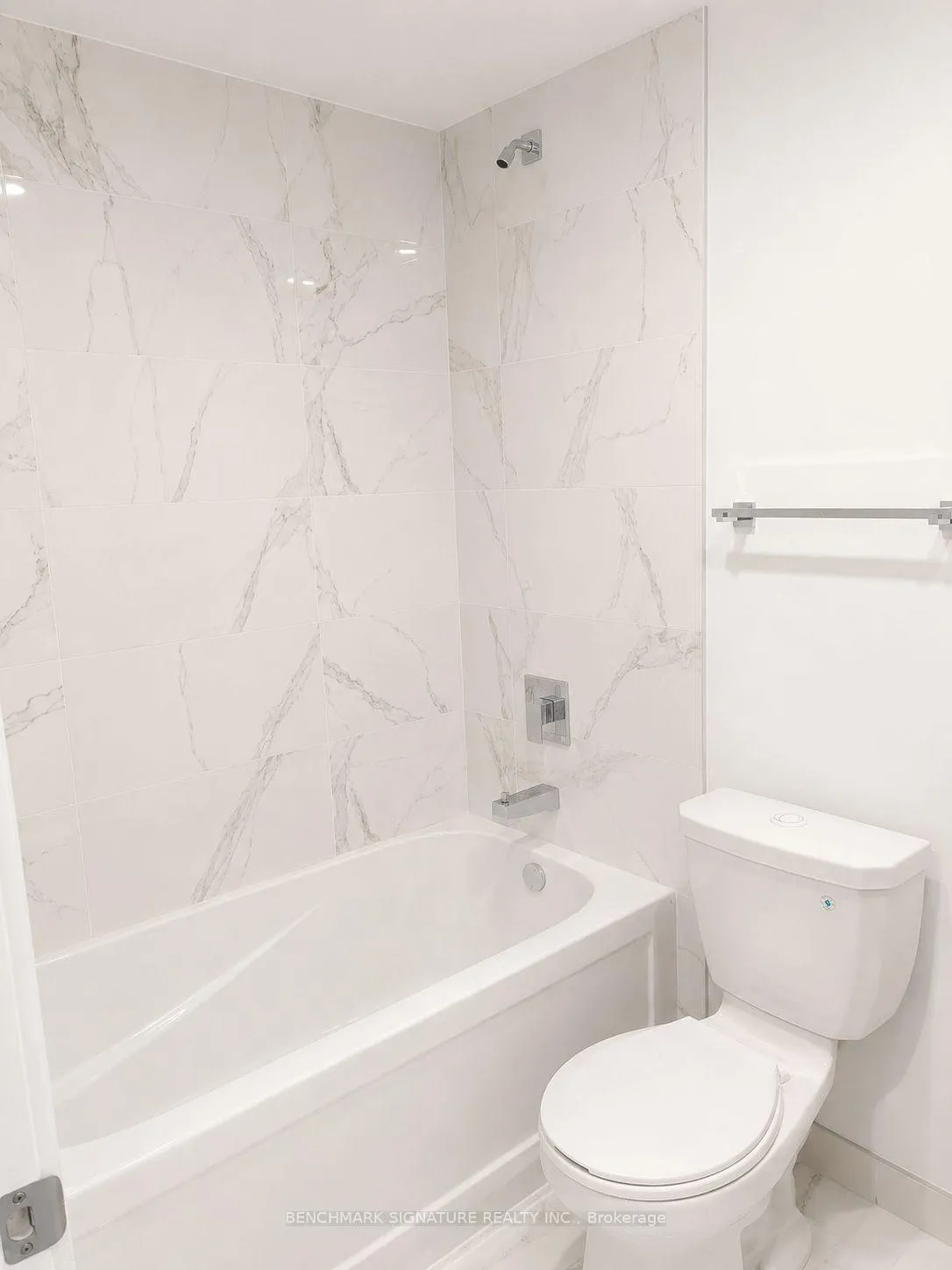 Photo 3 of Unit 909, 88 Queen Street E, Toronto, Church-Yonge Corridor — HOMEH