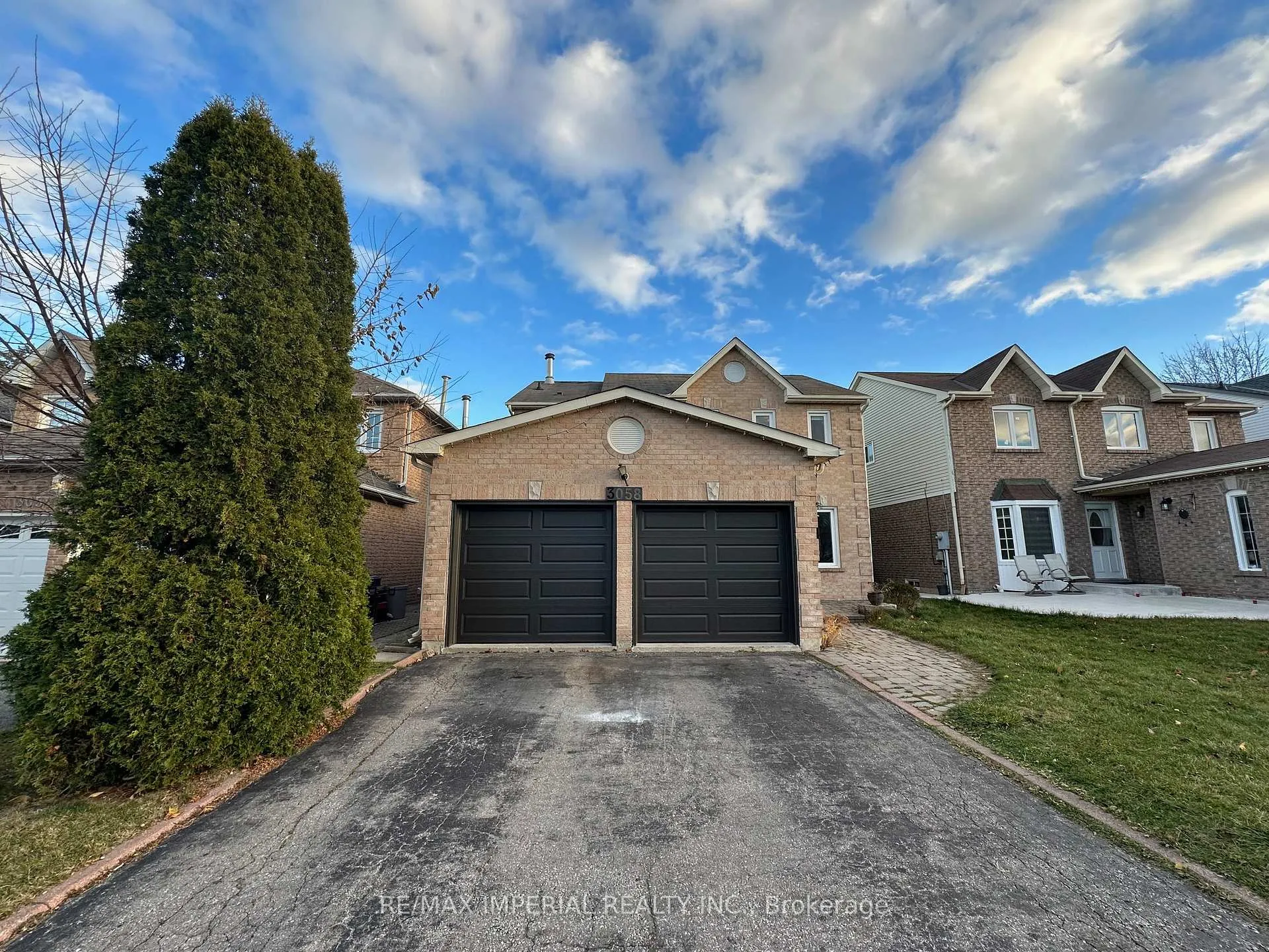 Front of 3058 Dalehurst Drive