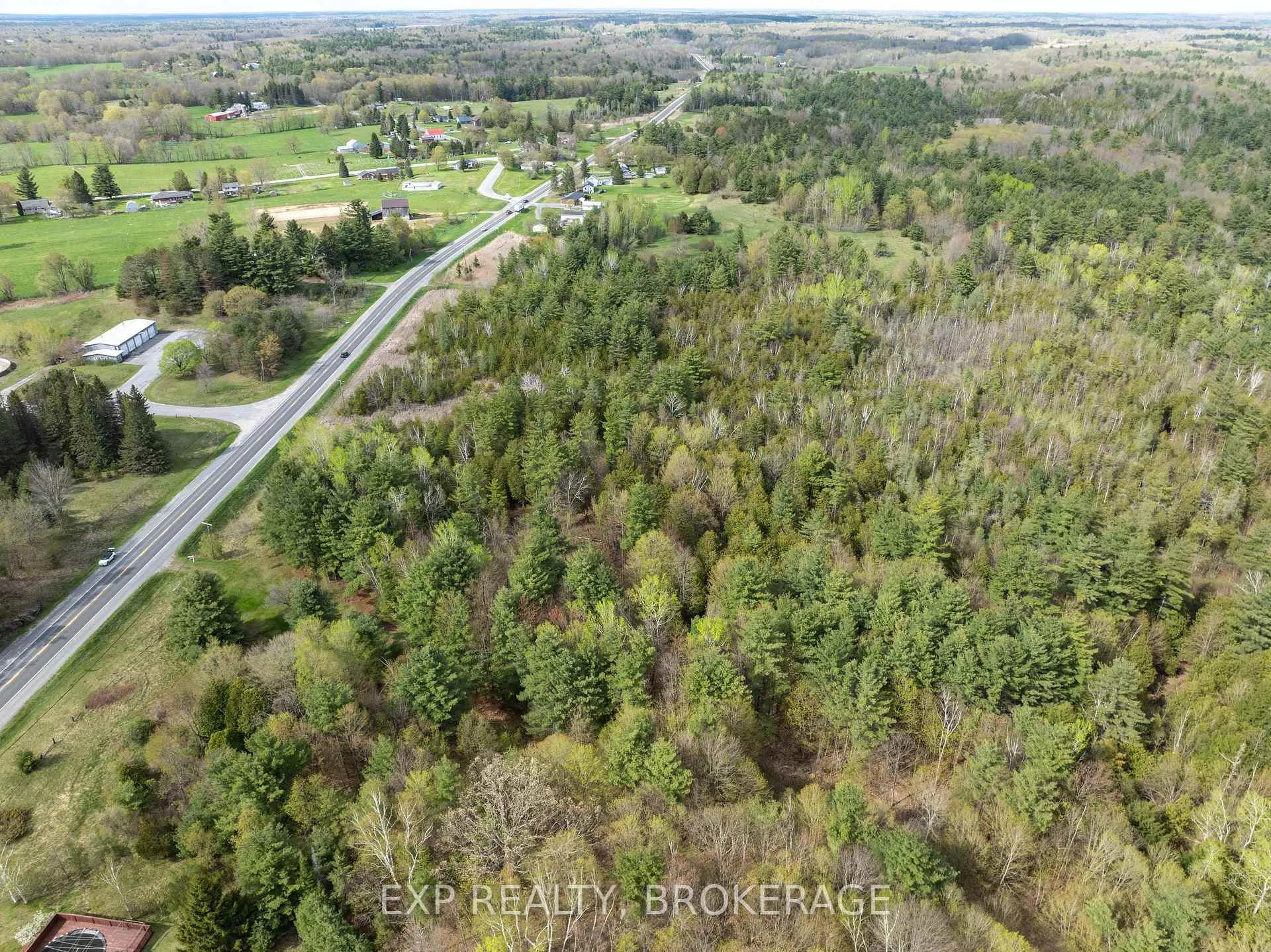 Photo 6 of 7666 Highway 38 Road, Frontenac, Frontenac South — HOMEH
