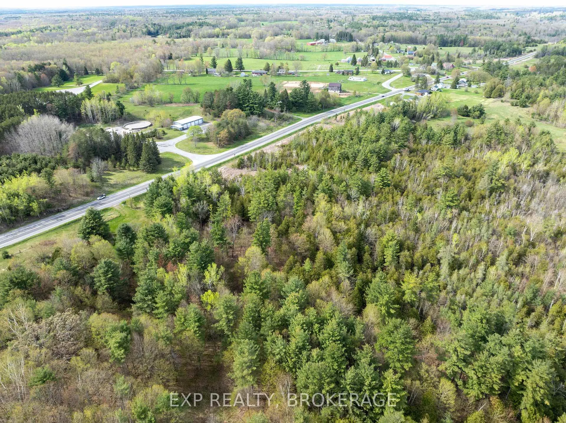 Photo 1 of 7666 Highway 38 Road, Frontenac, Frontenac South — HOMEH