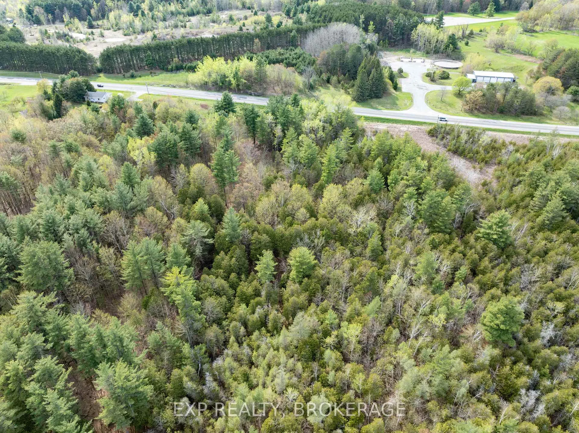 Photo 10 of 7666 Highway 38 Road, Frontenac, Frontenac South — HOMEH