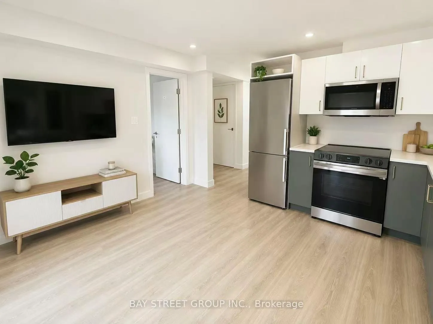 Photo 7 of Unit #1, 69 Blythwood Road N, Waterloo — HOMEH