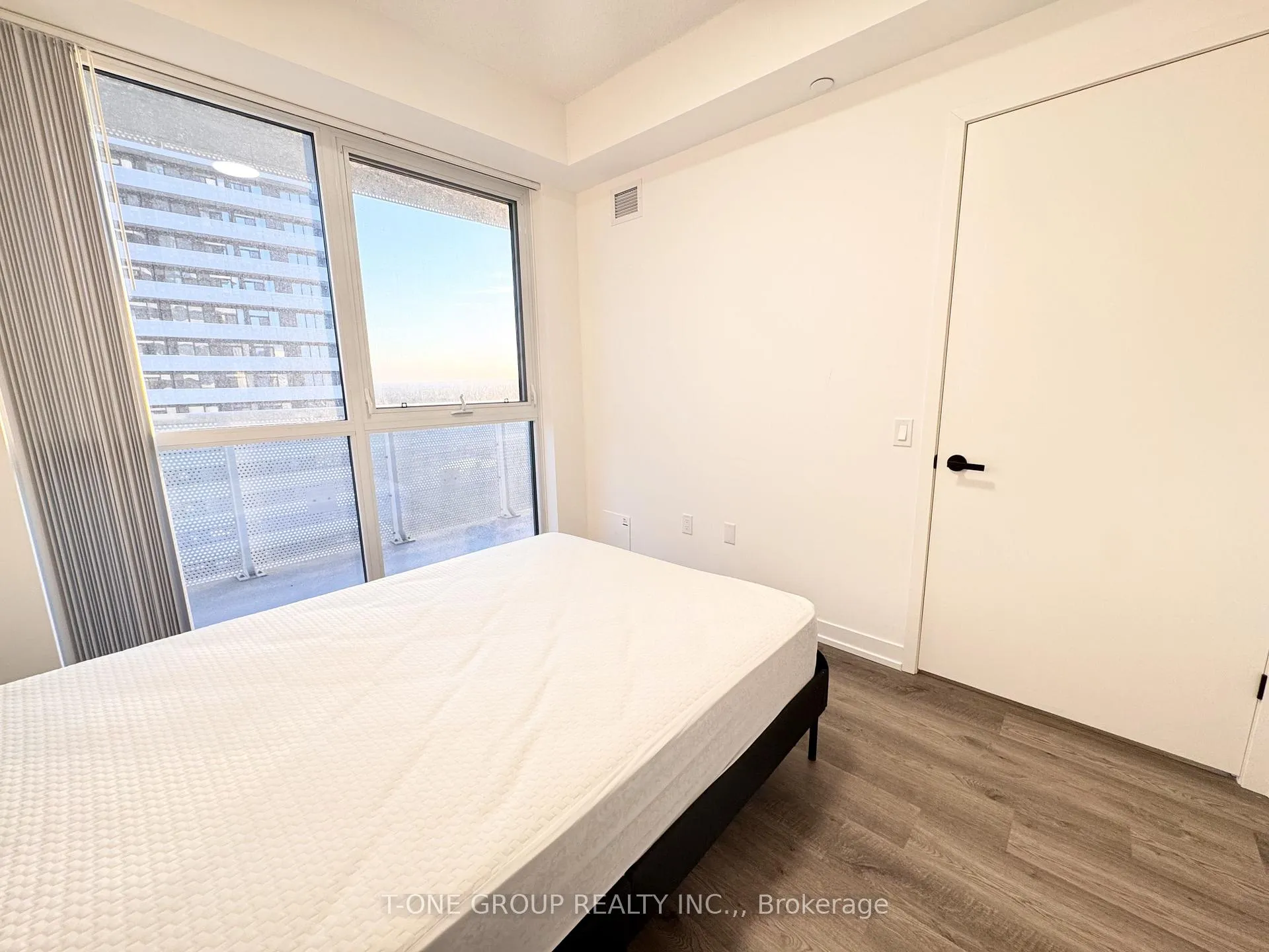 Photo 6 of Unit 2515, 8 Interchange Way, Vaughan, Vaughan Corporate Centre — HOMEH