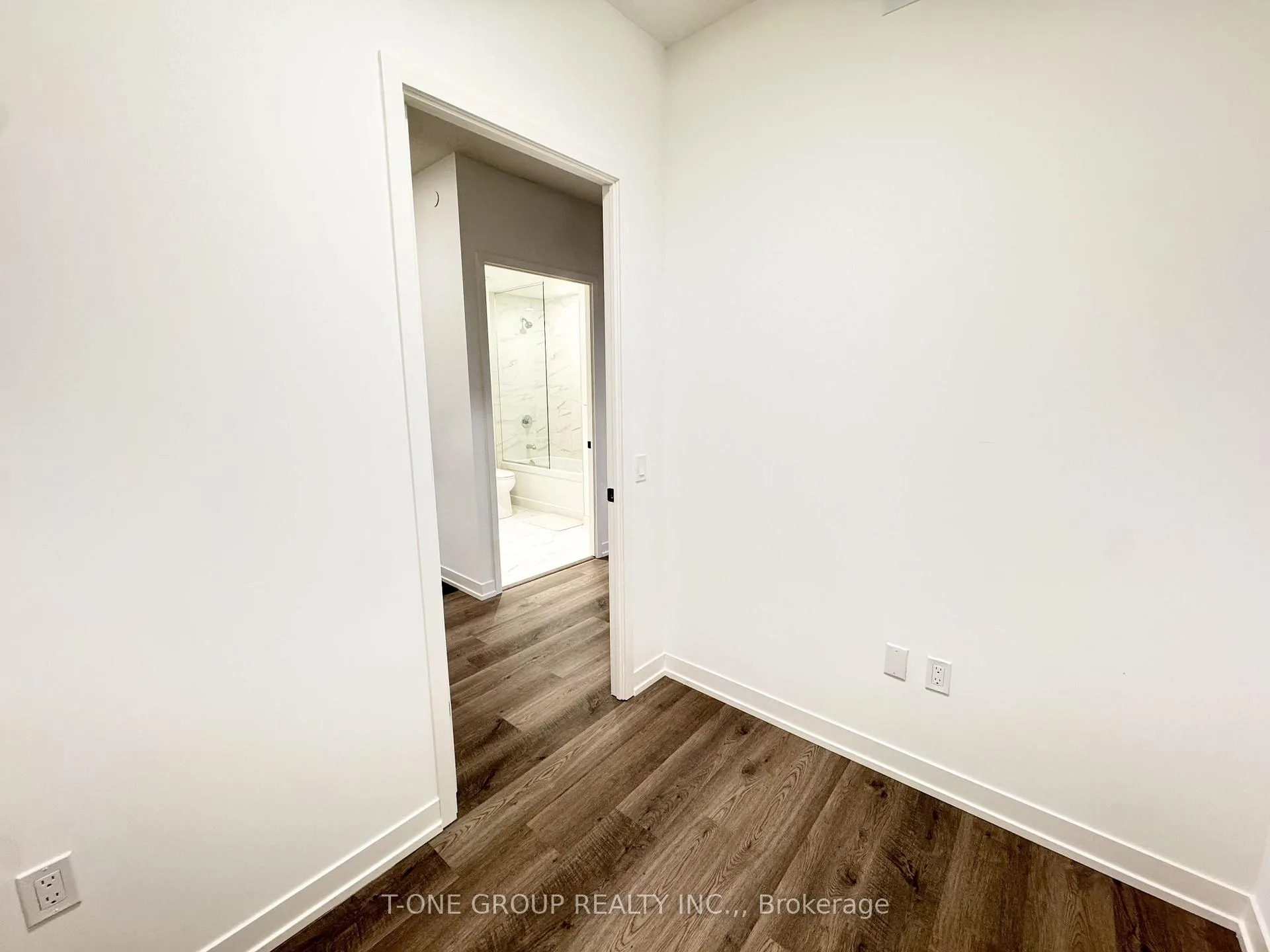 Photo 7 of Unit 2515, 8 Interchange Way, Vaughan, Vaughan Corporate Centre — HOMEH