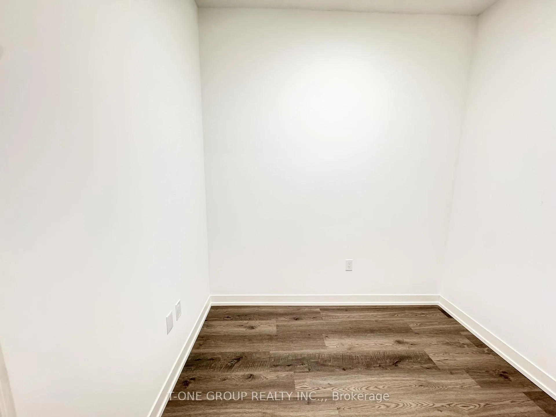 Photo 8 of Unit 2515, 8 Interchange Way, Vaughan, Vaughan Corporate Centre — HOMEH