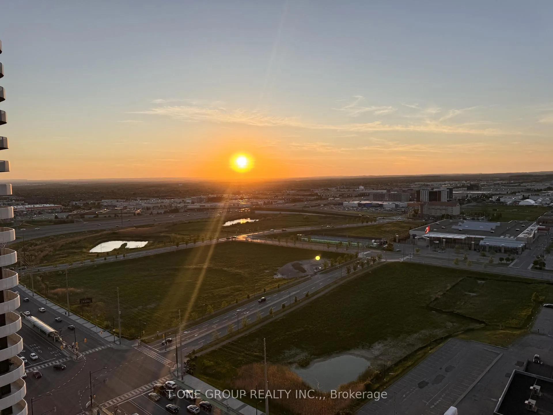 Photo 14 of Unit 2515, 8 Interchange Way, Vaughan, Vaughan Corporate Centre — HOMEH