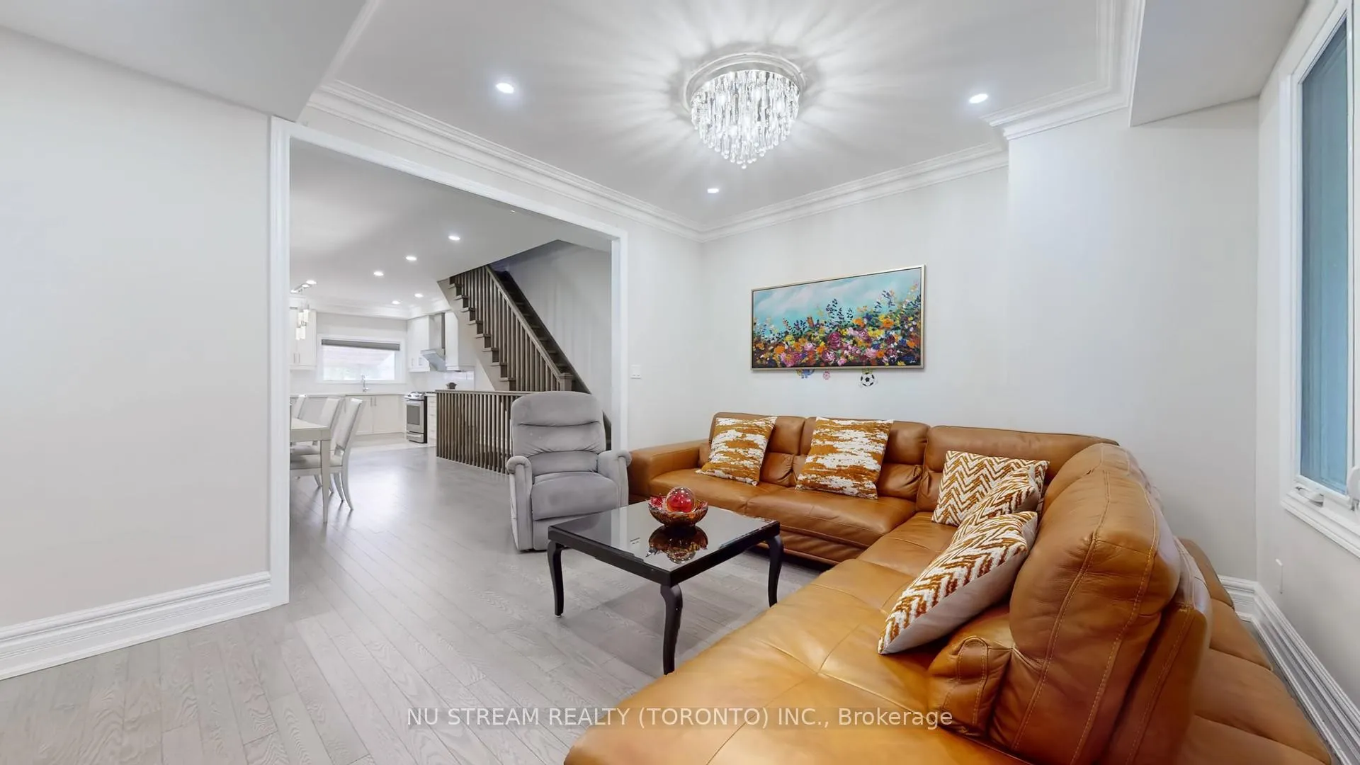 Photo 3 of 1040 Ossington Avenue, Toronto, Dovercourt-Wallace Emerson-Junction — HOMEH