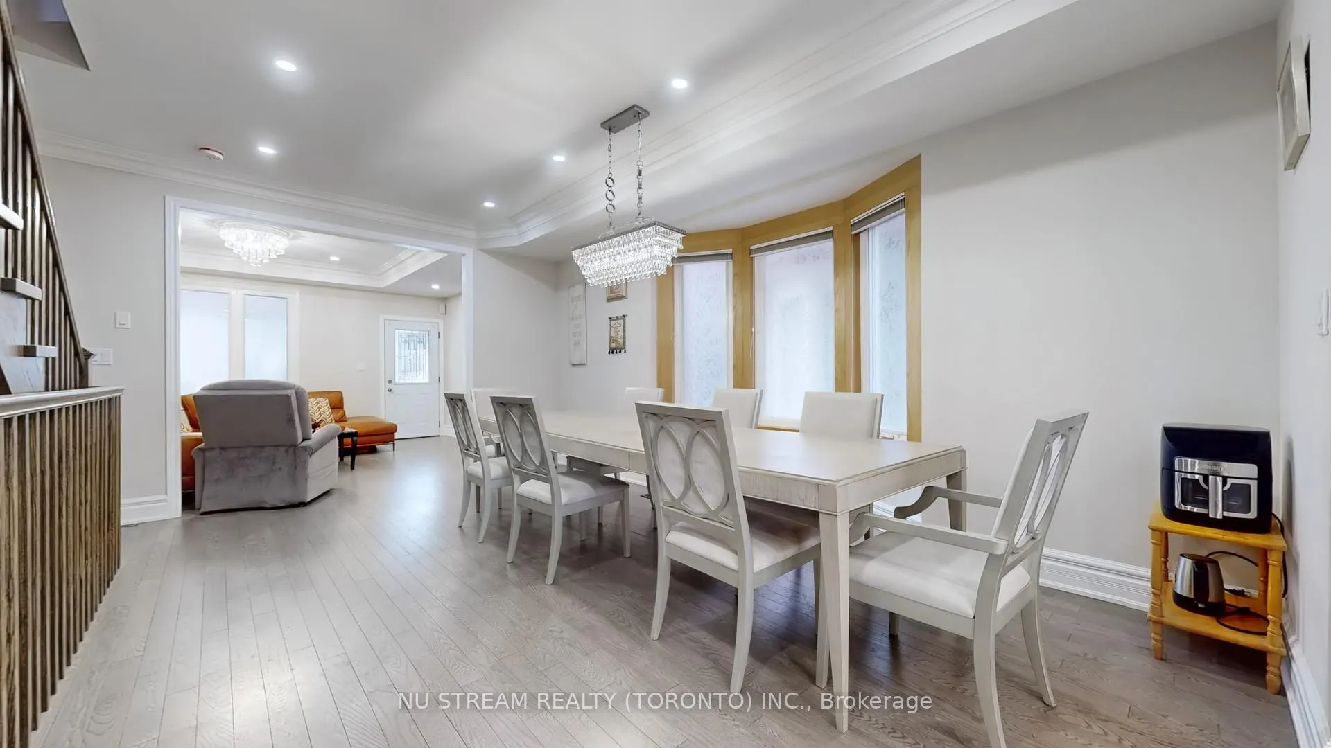 Photo 4 of 1040 Ossington Avenue, Toronto, Dovercourt-Wallace Emerson-Junction — HOMEH