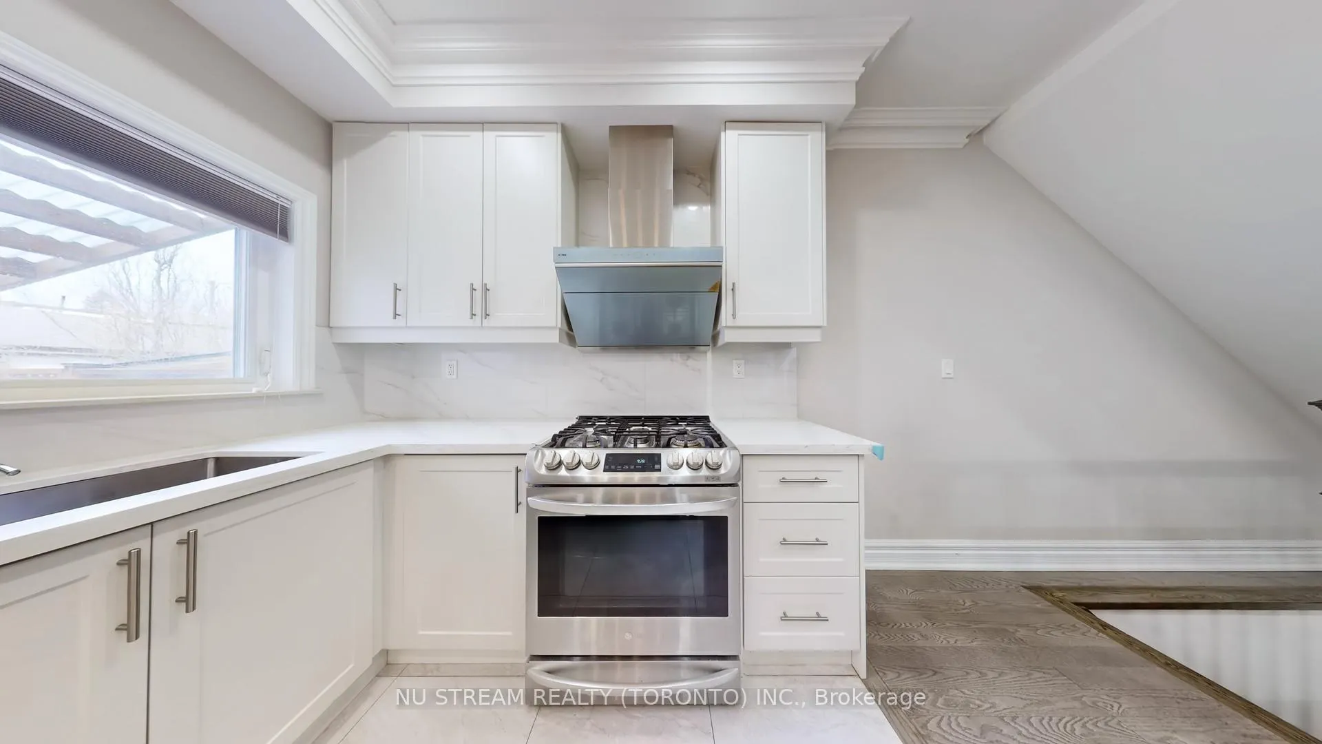 Photo 9 of 1040 Ossington Avenue, Toronto, Dovercourt-Wallace Emerson-Junction — HOMEH