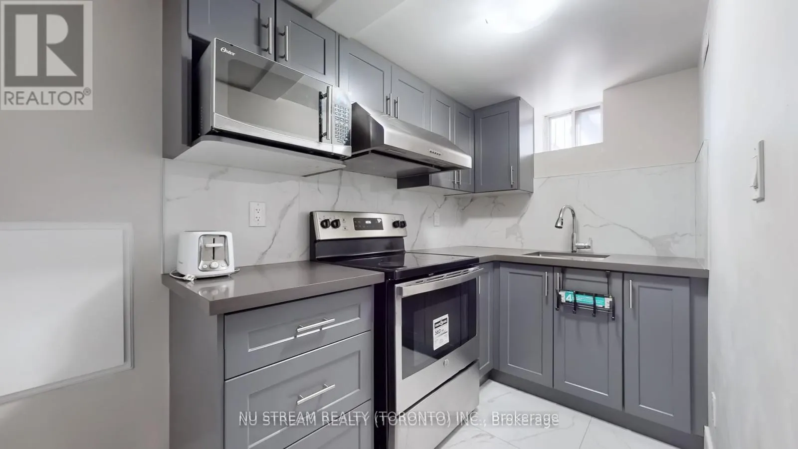 Photo 33 of 1040 Ossington Avenue, Toronto, Dovercourt-Wallace Emerson-Junction — HOMEH
