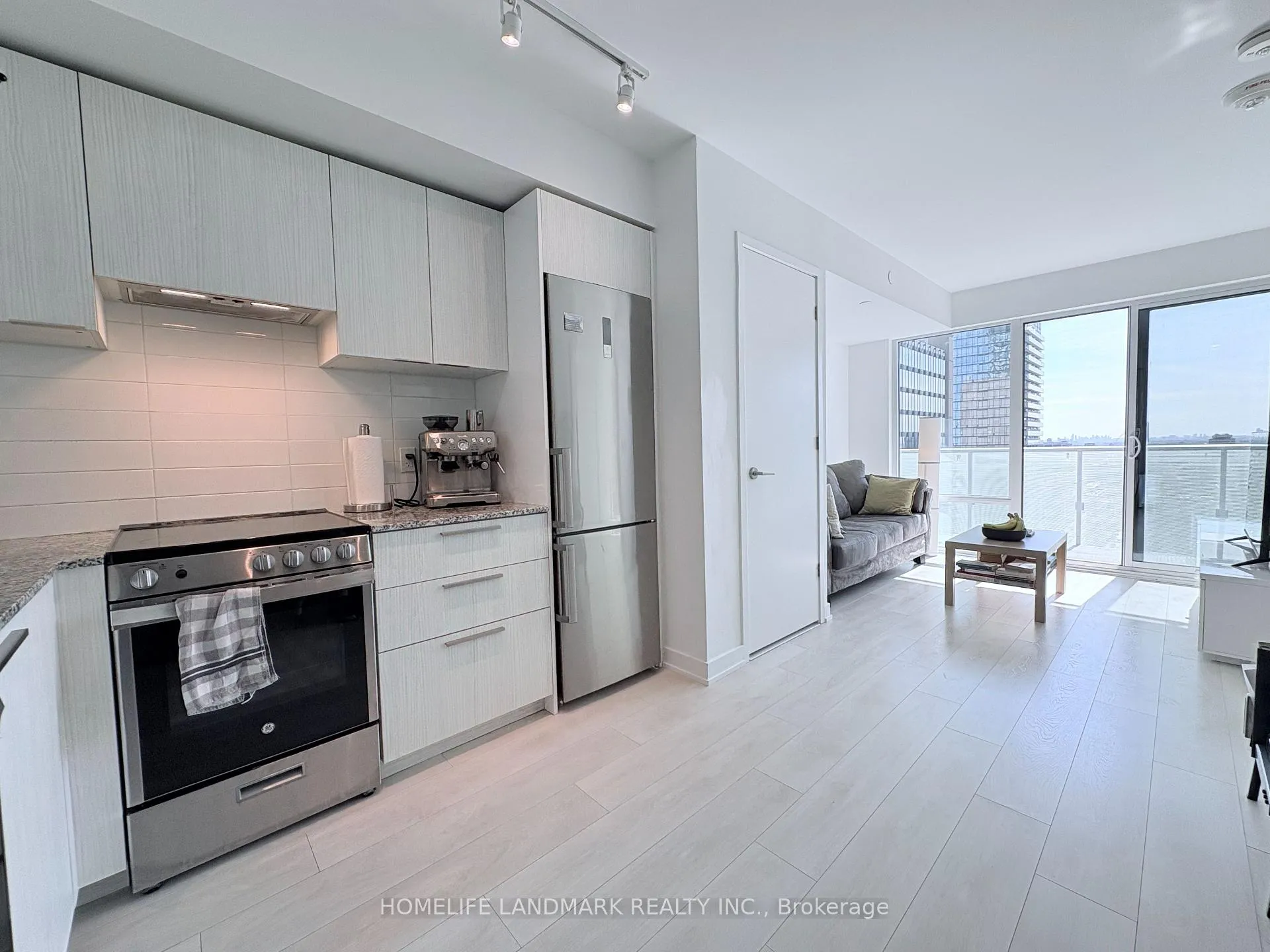 Photo 5 of Unit 2001, 501 Yonge Street, Toronto, Church-Yonge Corridor — HOMEH