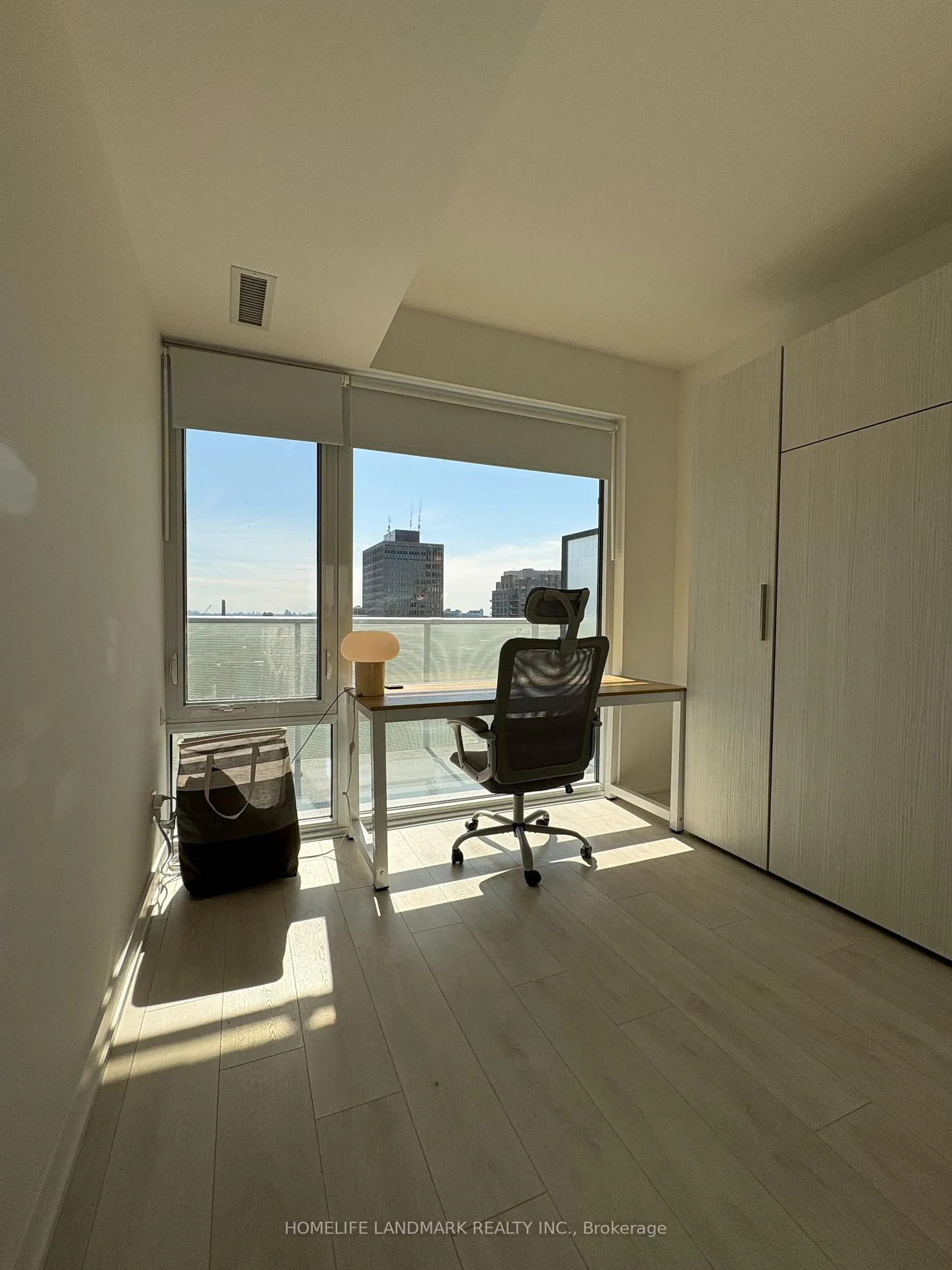 Photo 9 of Unit 2001, 501 Yonge Street, Toronto, Church-Yonge Corridor — HOMEH