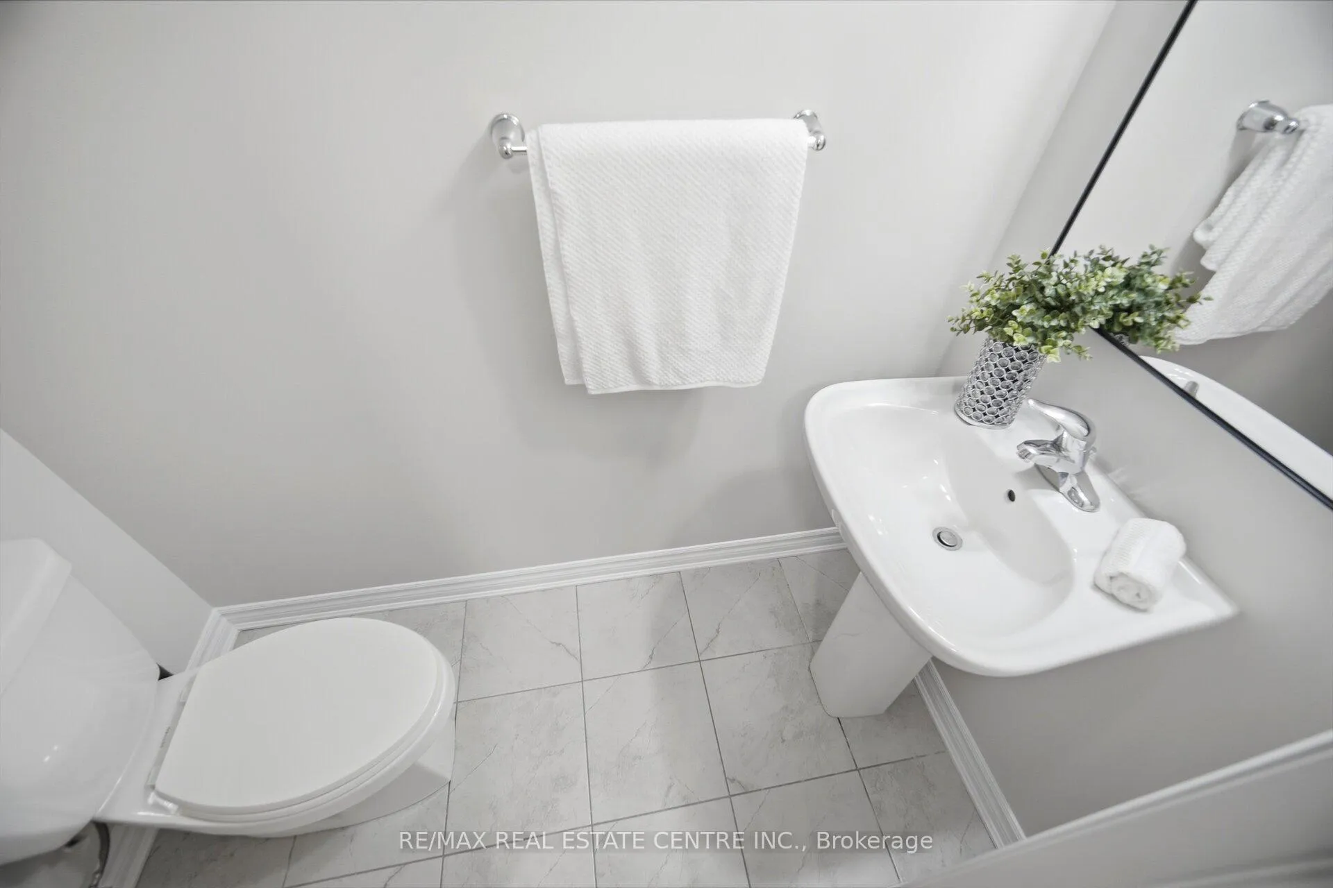 Photo 17 of Unit 57, 1000 Asleton Boulevard, Milton, Willmott — HOMEH