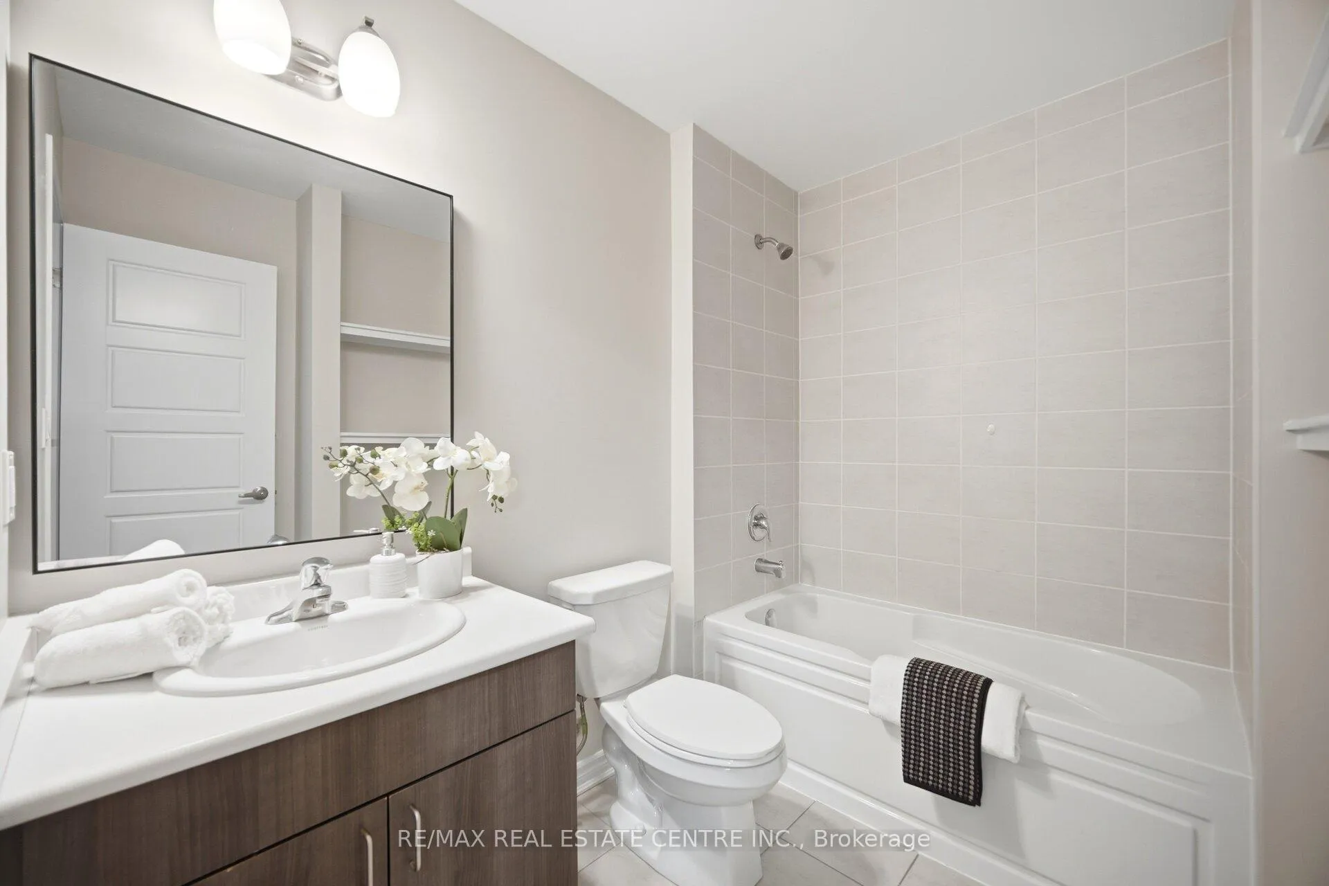 Photo 29 of Unit 57, 1000 Asleton Boulevard, Milton, Willmott — HOMEH