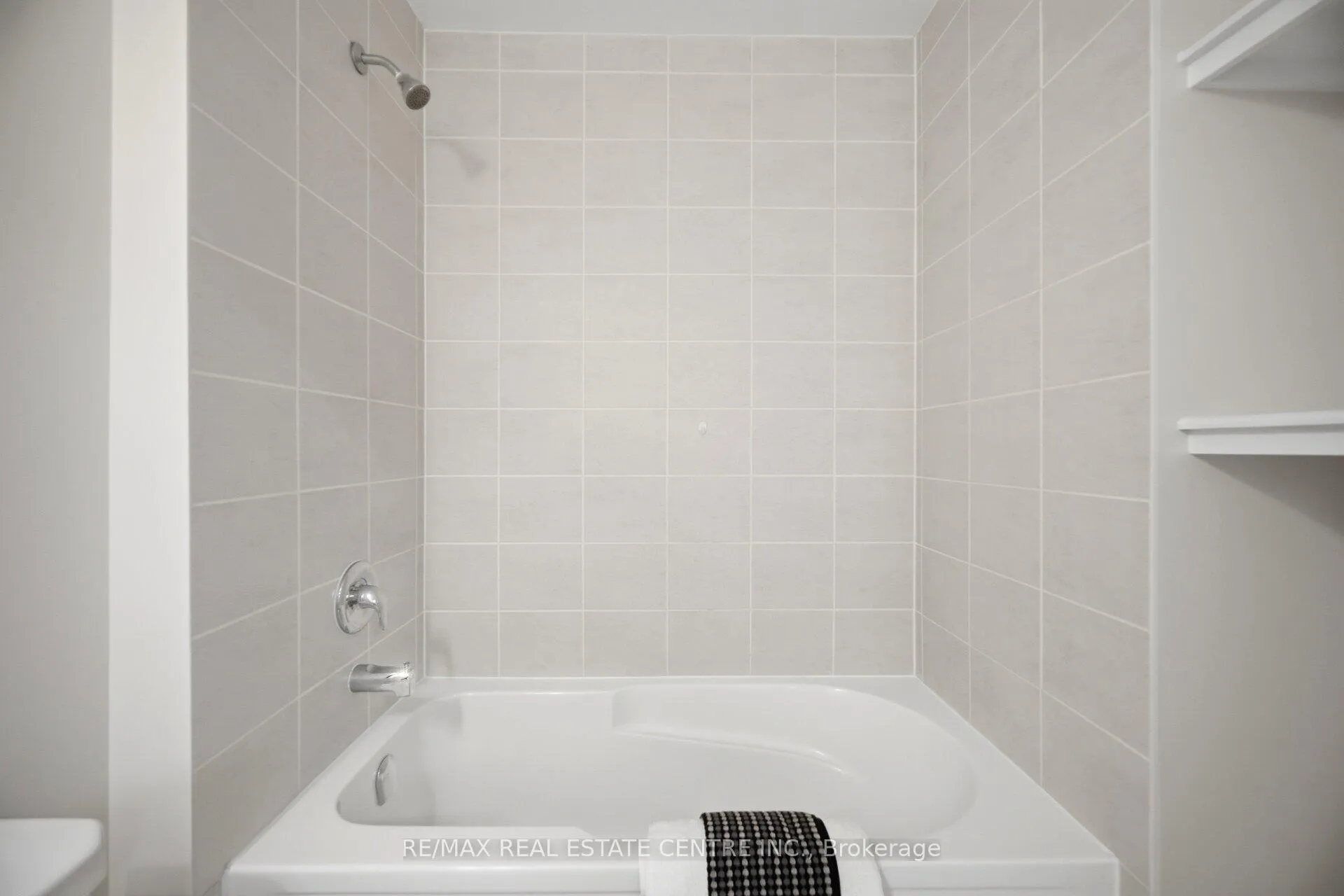 Photo 30 of Unit 57, 1000 Asleton Boulevard, Milton, Willmott — HOMEH