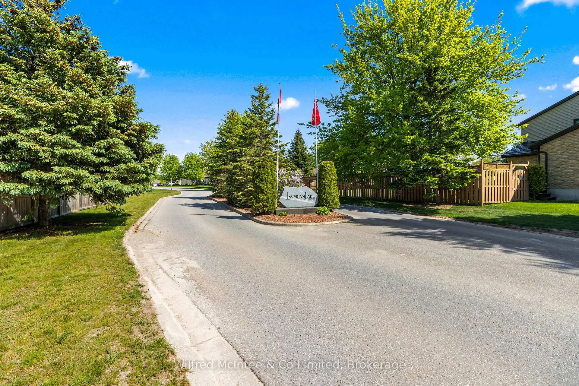 Photo 3 of 524 Stornoway, Huron-Kinloss — HOMEH